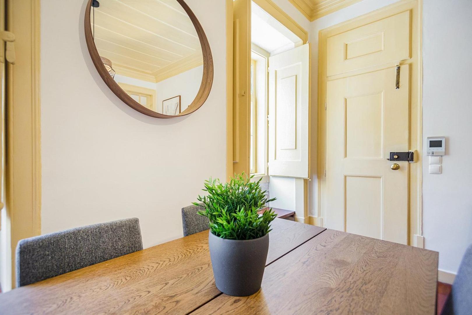 Casa de Férias Guestready - Classical Portuguese Style Family In Bohomeain Alfama