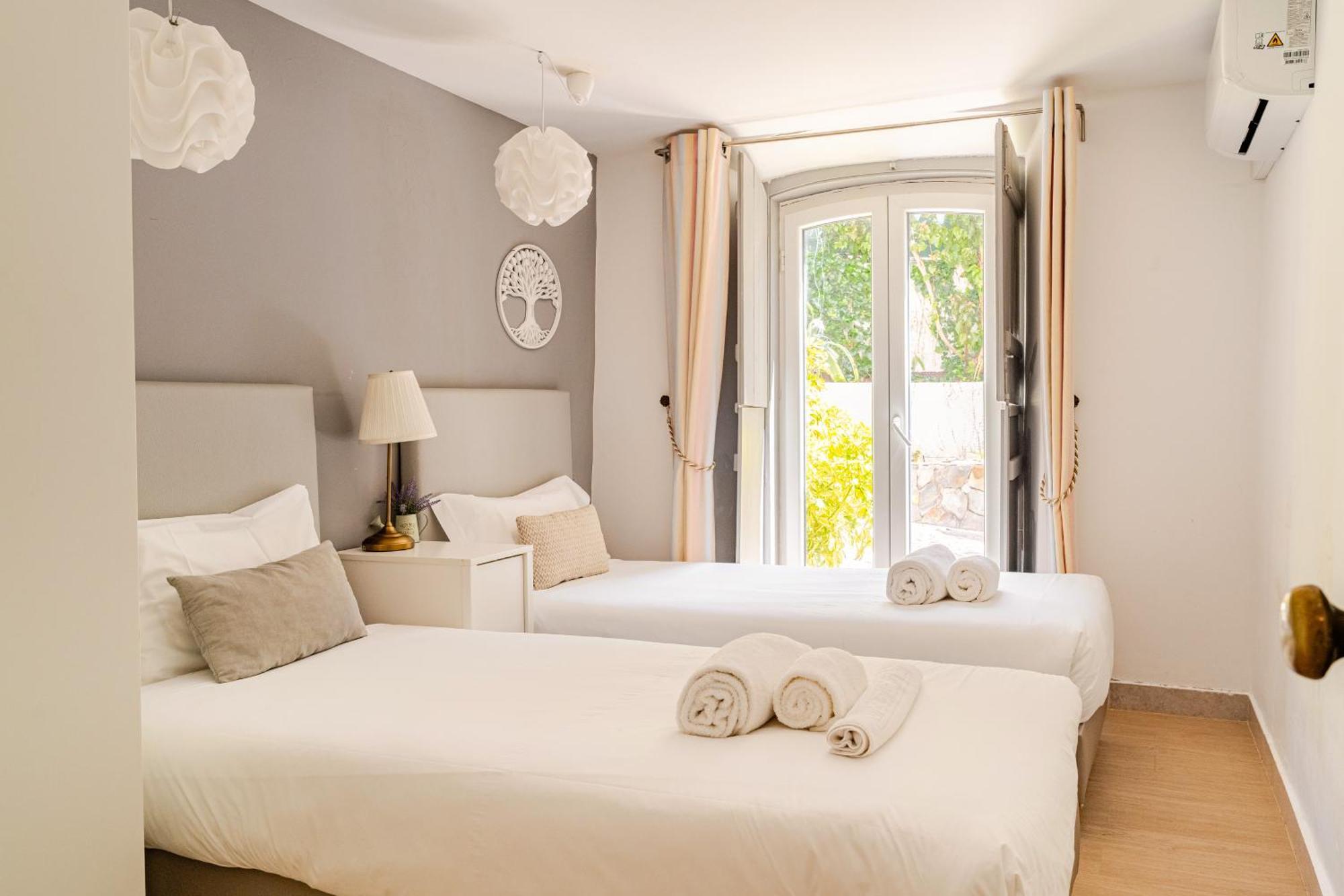 Fragrant Garden Apartment Lisbon