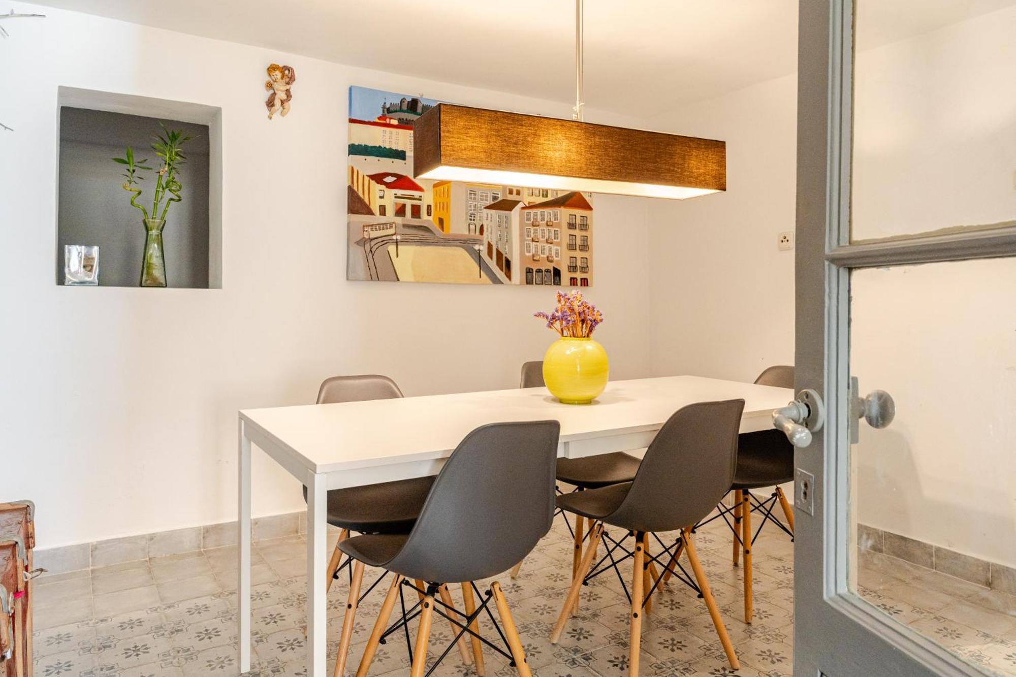 Fragrant Garden Apartment Lisbon