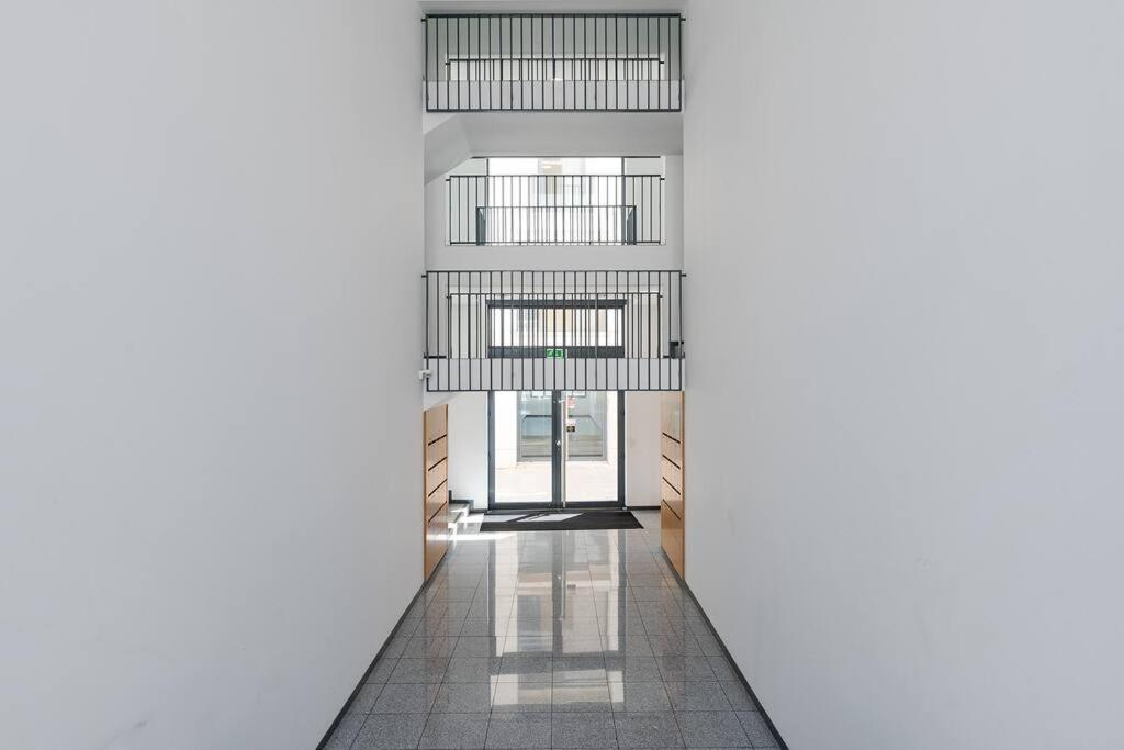 For The Lovers- Downtown Lisbon- Free Parking Apartment