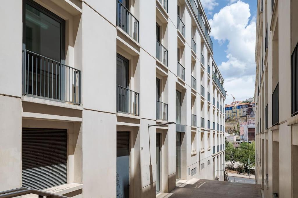 For The Lovers- Downtown Lisbon- Free Parking Apartment