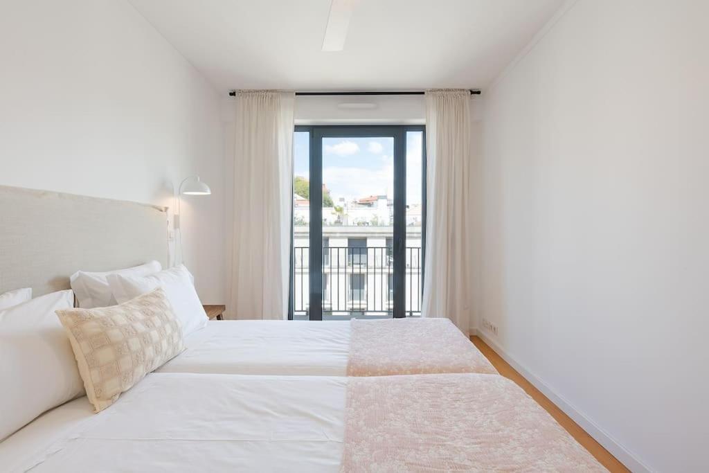 For The Lovers- Downtown Lisbon- Free Parking Apartment *