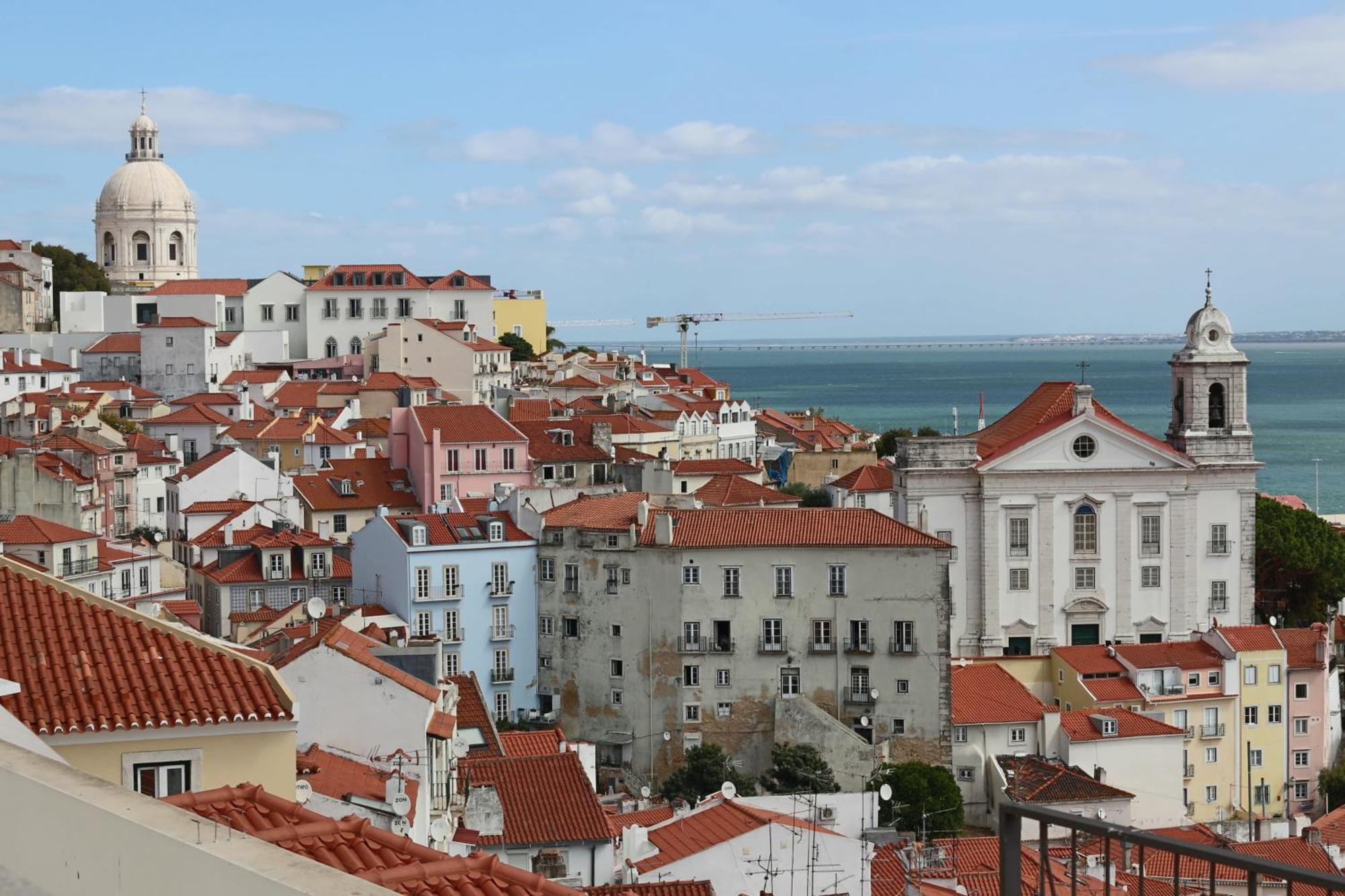 Crooked House Alfama Apartment *