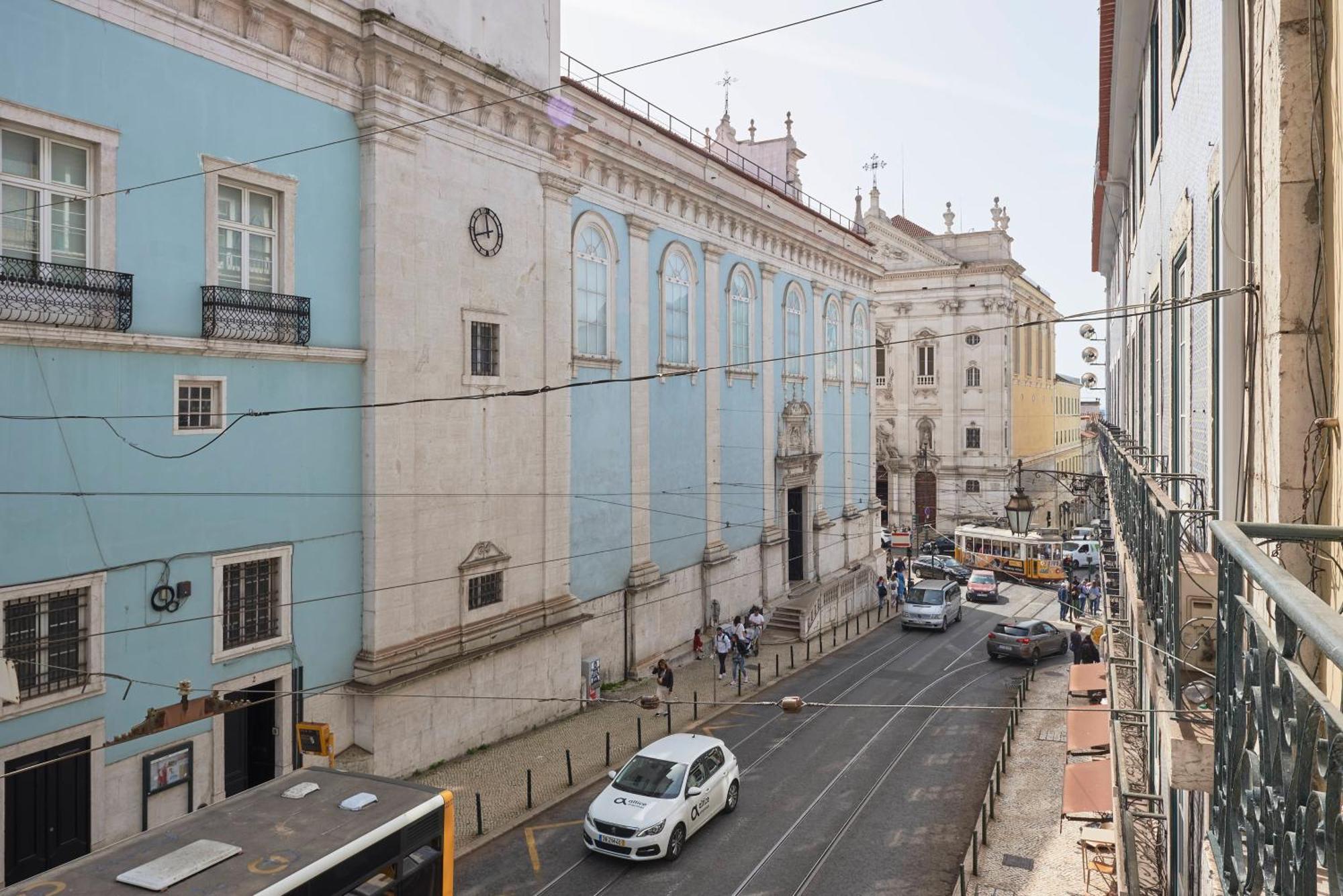 Casa Portuguesa Chiado 25 *