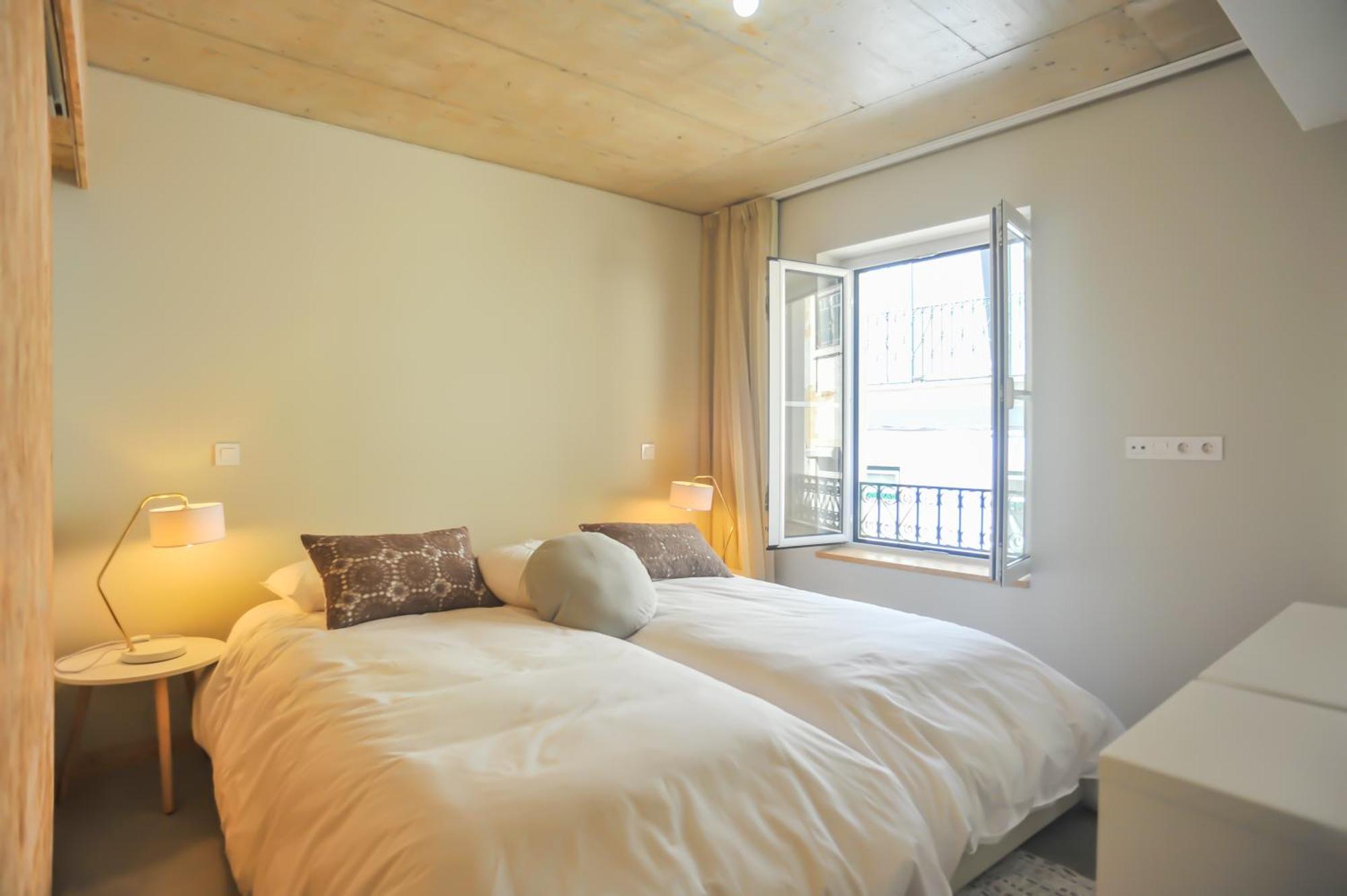 Madragoa Modern Apartment *