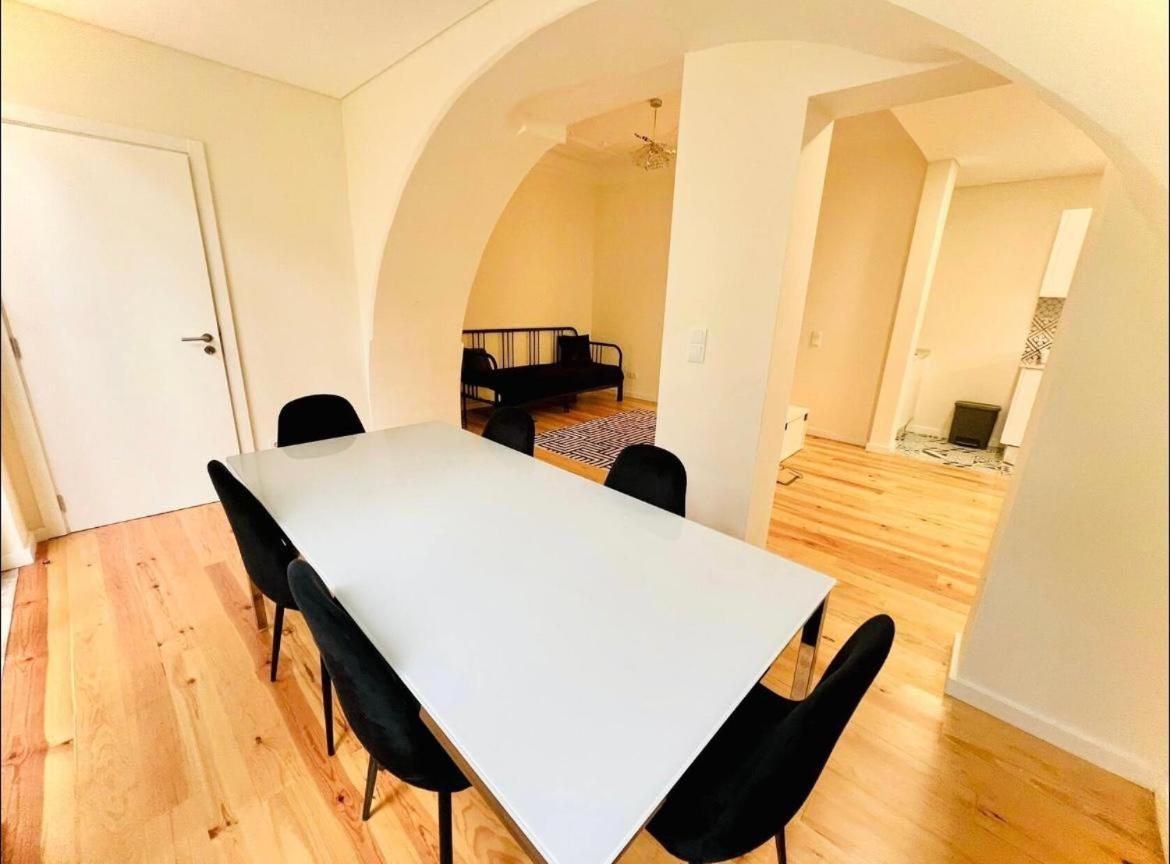 Apartment Center 3 Bedroom Flat Next To Avenida Liberdade *
