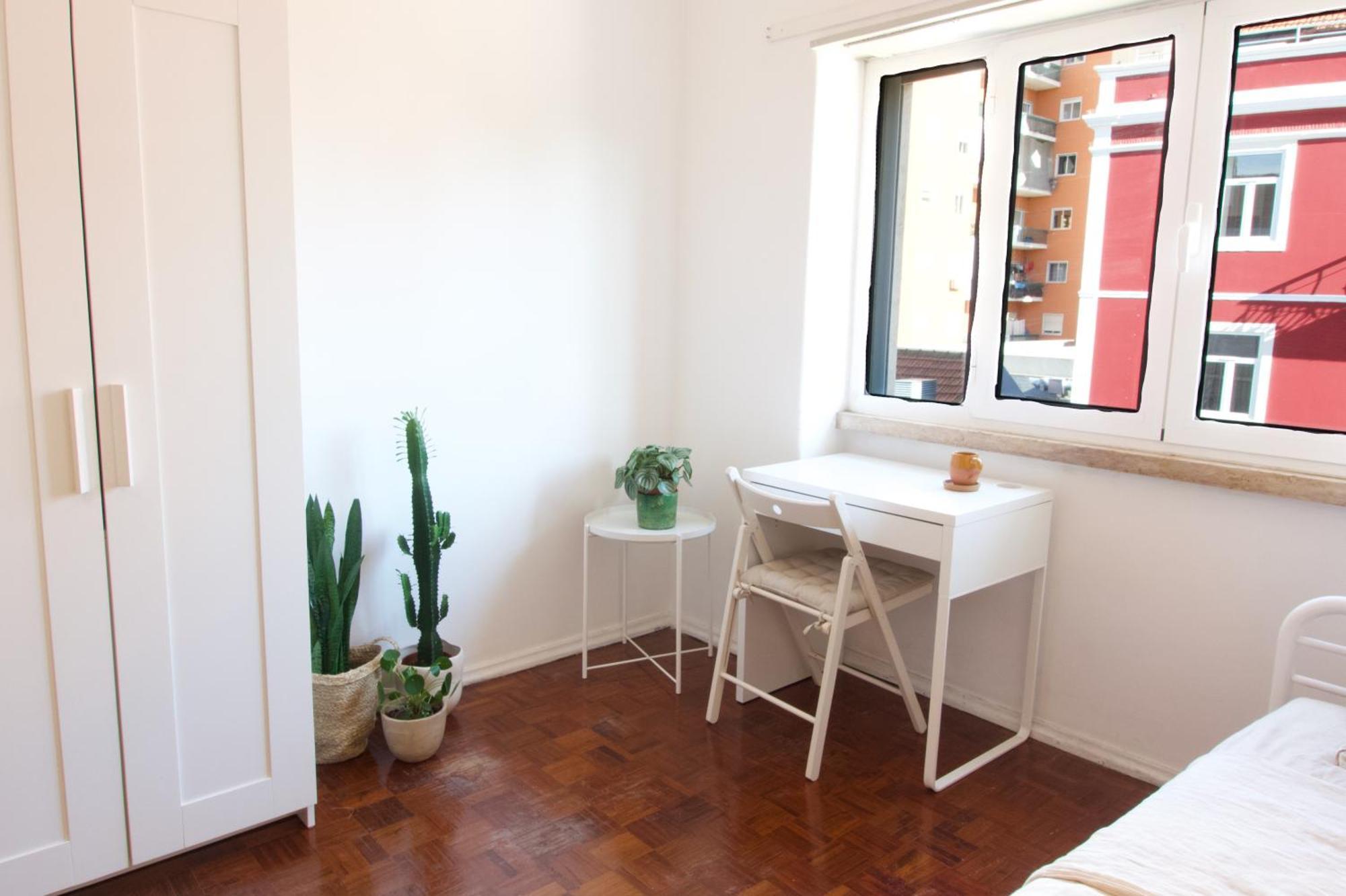 Cosmopolitan - Top Floor Homestay