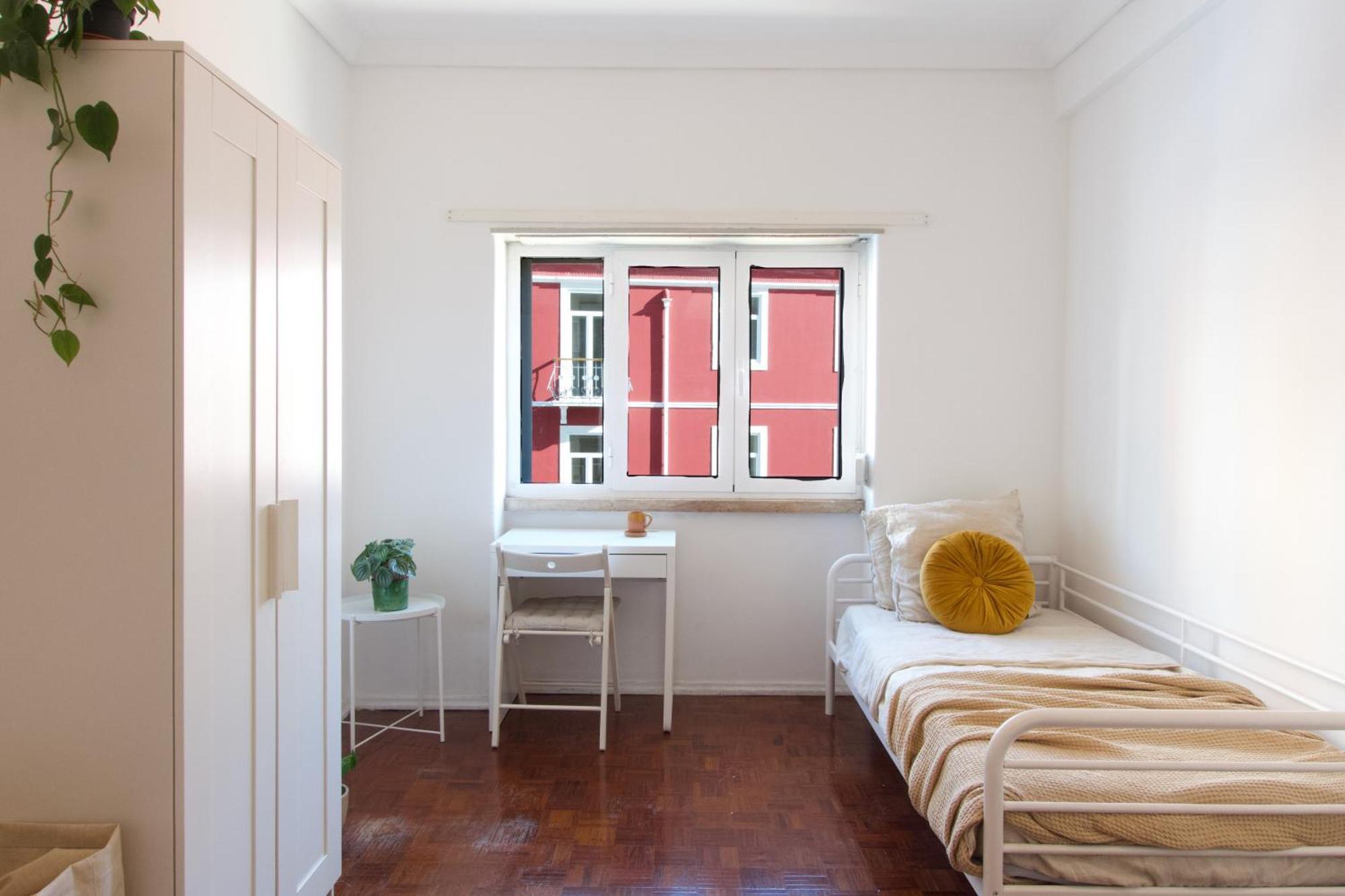 Cosmopolitan - Top Floor Homestay
