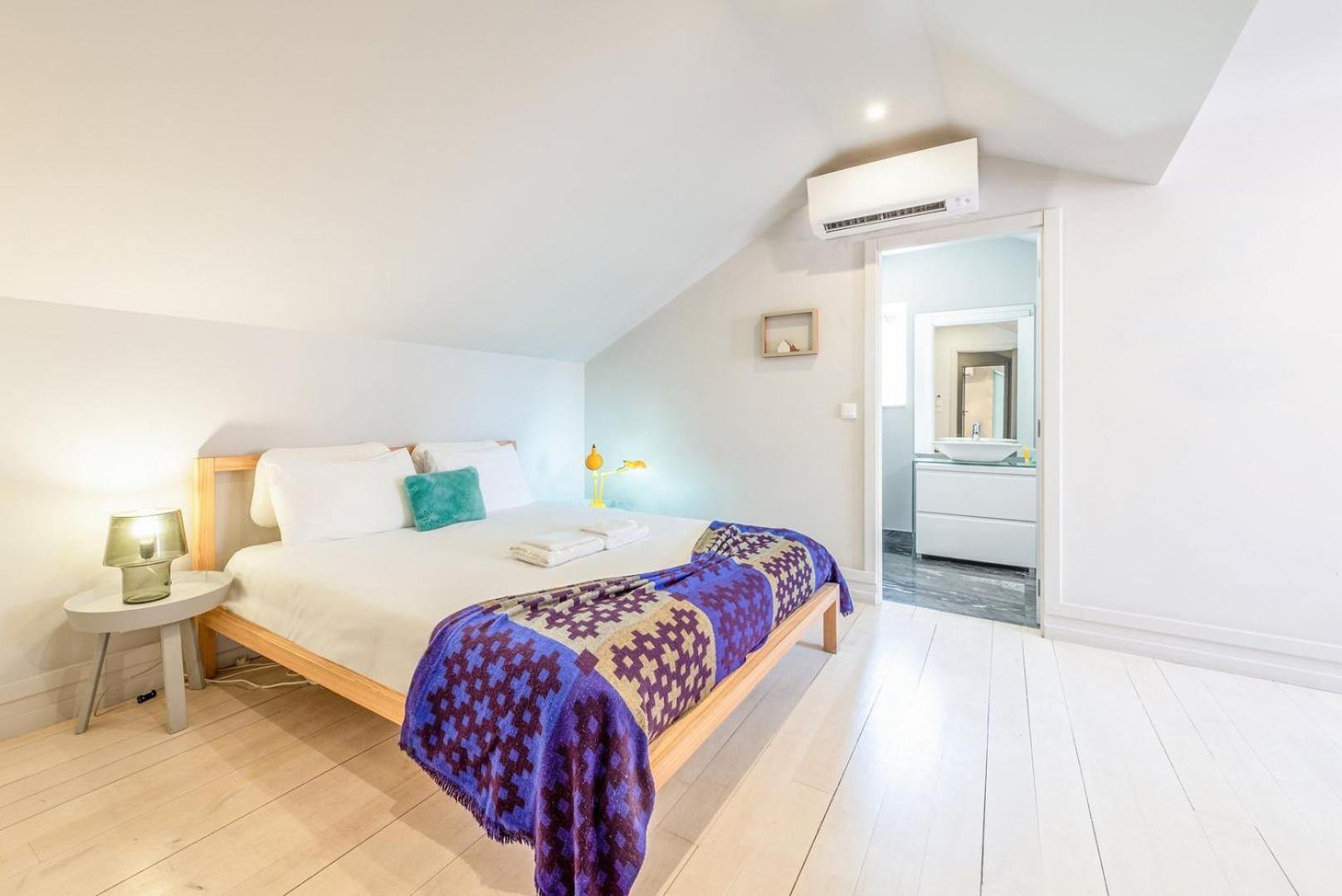Apartment Guestready - Newly Renovated Chiado Haven *