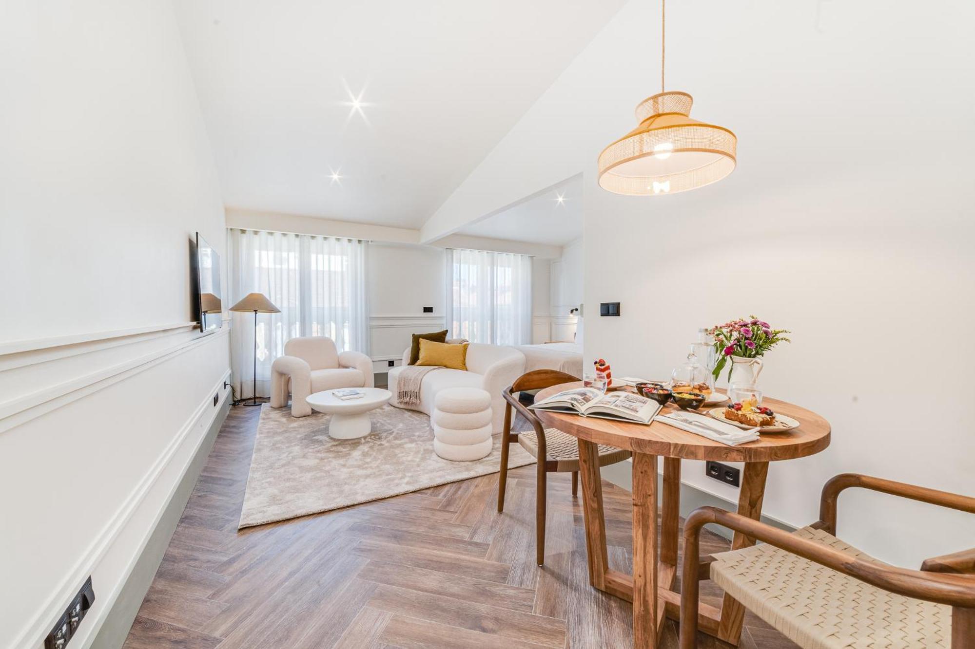 Hygge House Downtown Apartment *