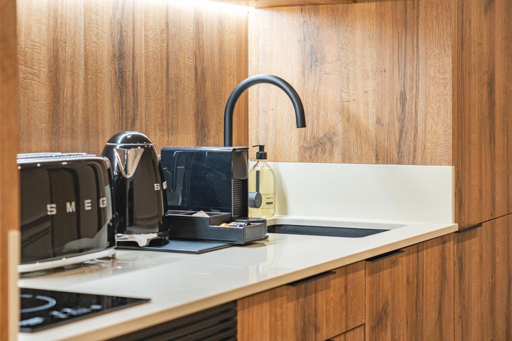 Hygge House Downtown Apartment *