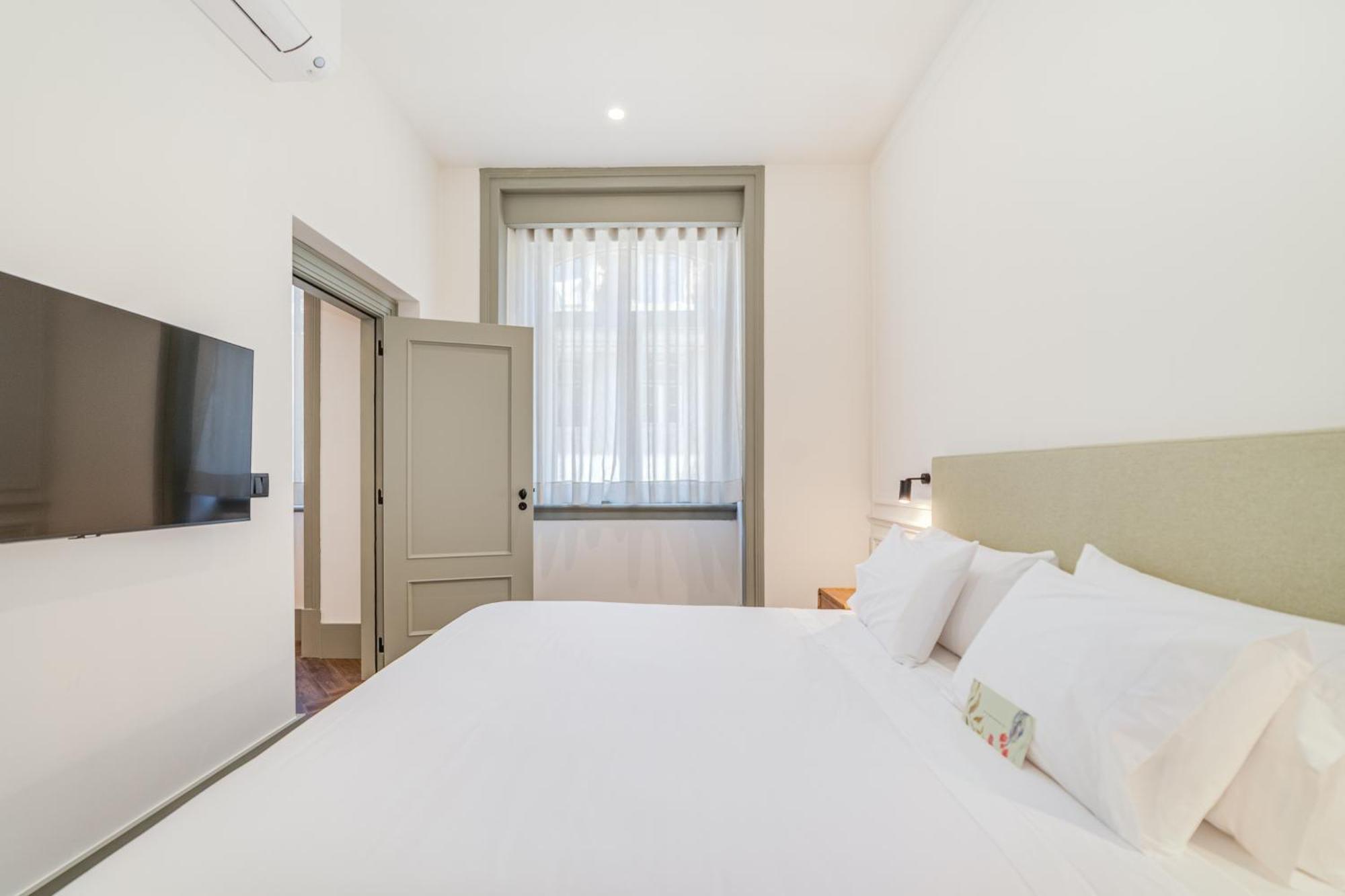 Hygge House Downtown Apartment
