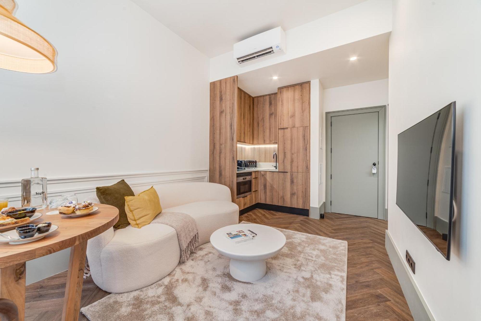 Hygge House Downtown Apartment