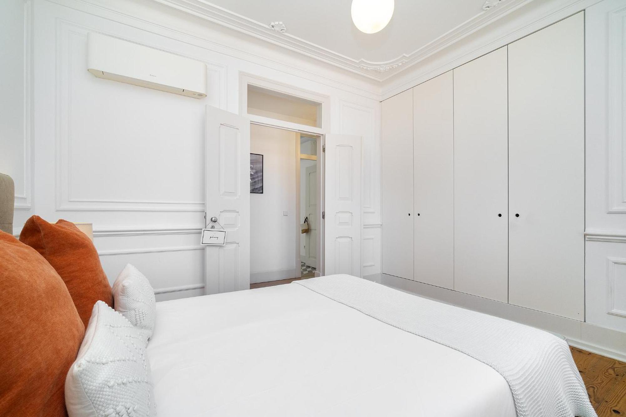 Whome Classic Beauty & Modern Retreat In Rato Lisbon