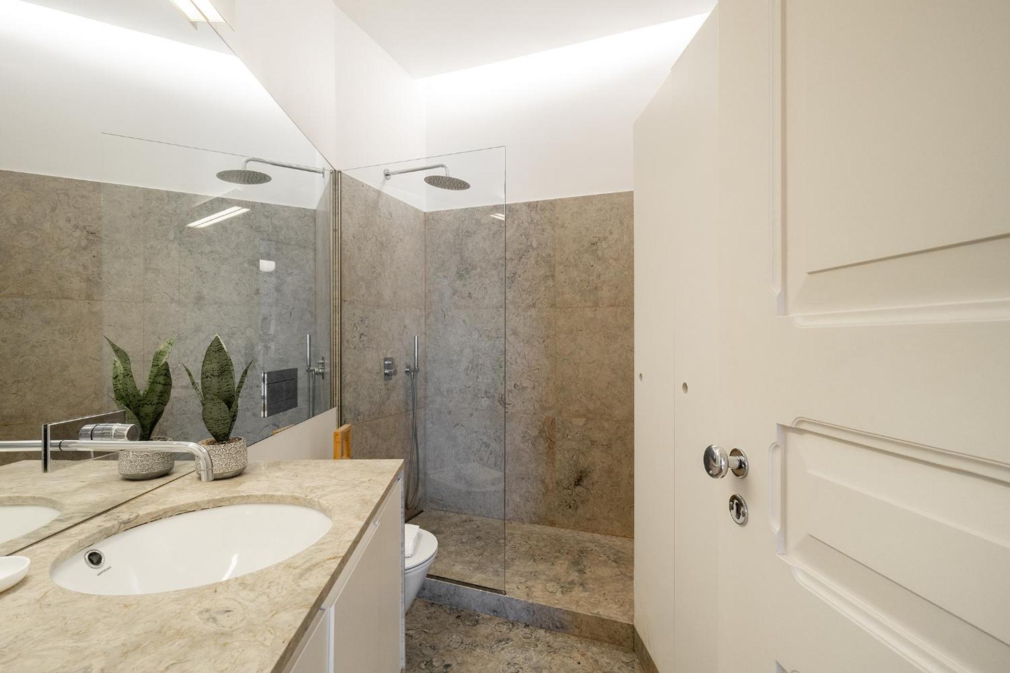 Whome Classic Beauty & Modern Retreat In Rato Apartment Lisbon