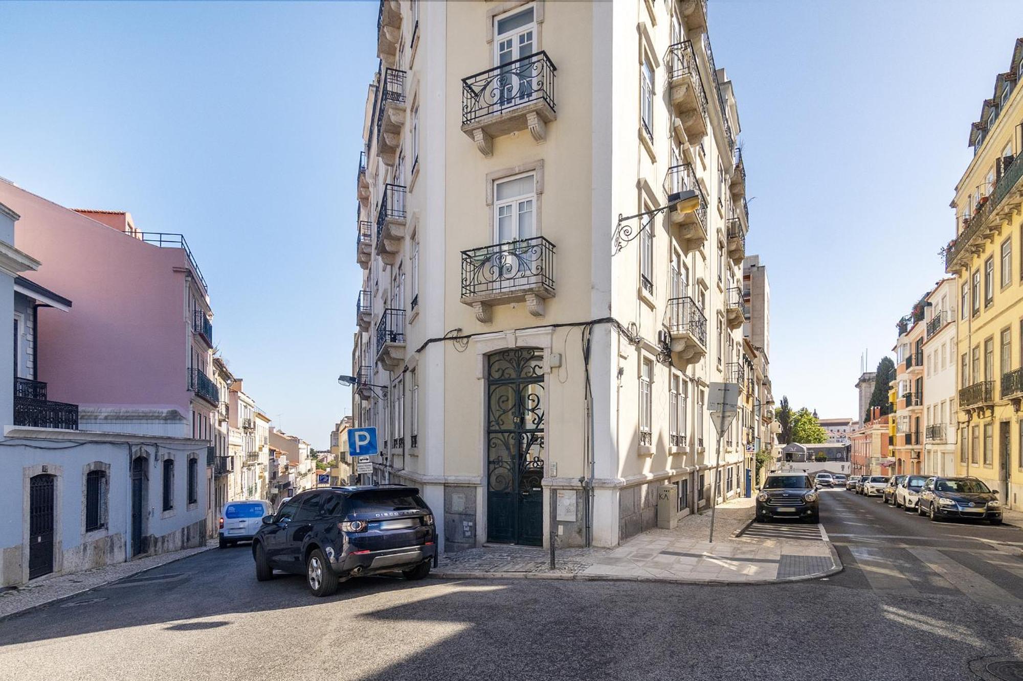 Apartment Whome Classic Beauty & Modern Retreat In Rato Lisbon