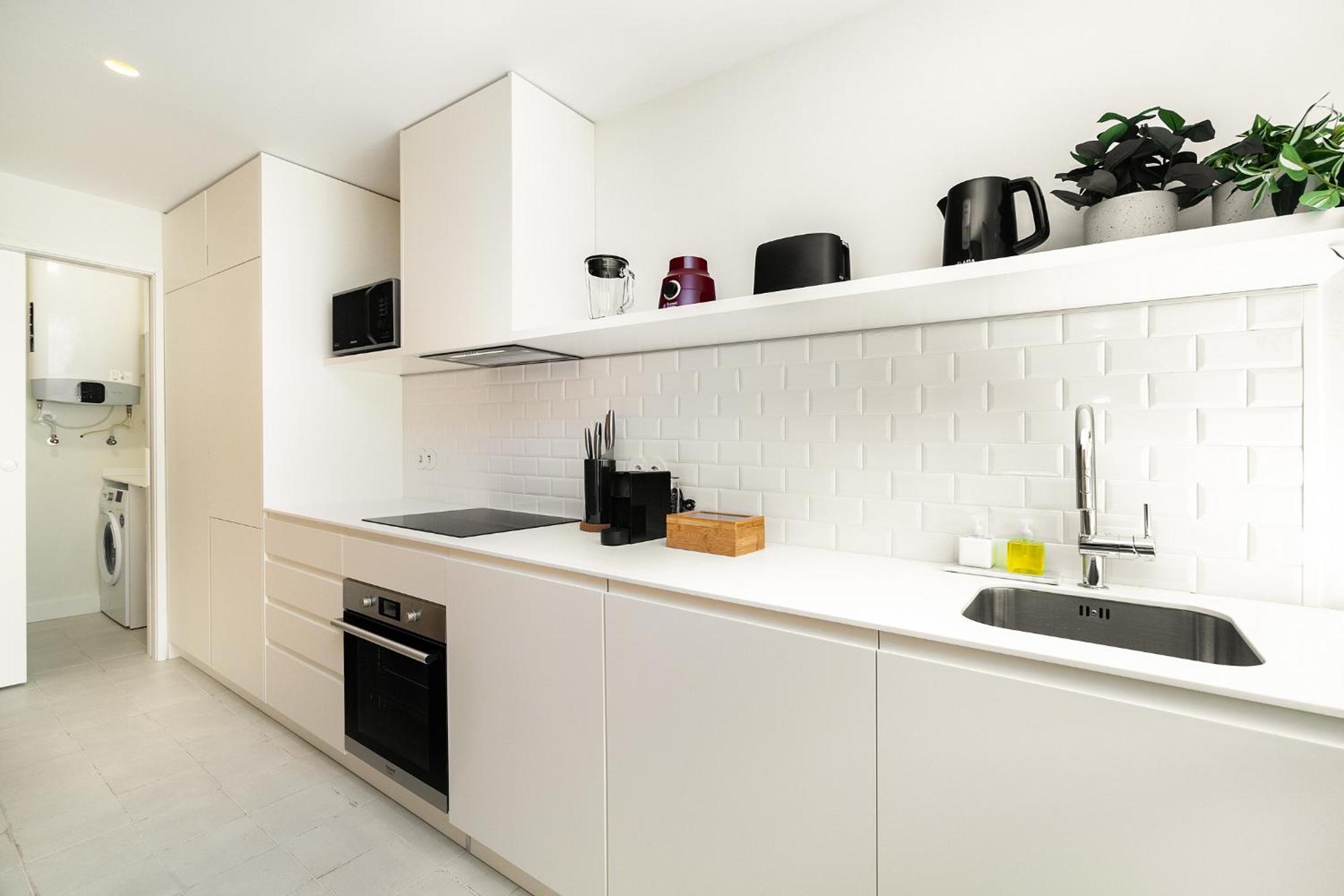 Whome Modern & Elegant In Apartment