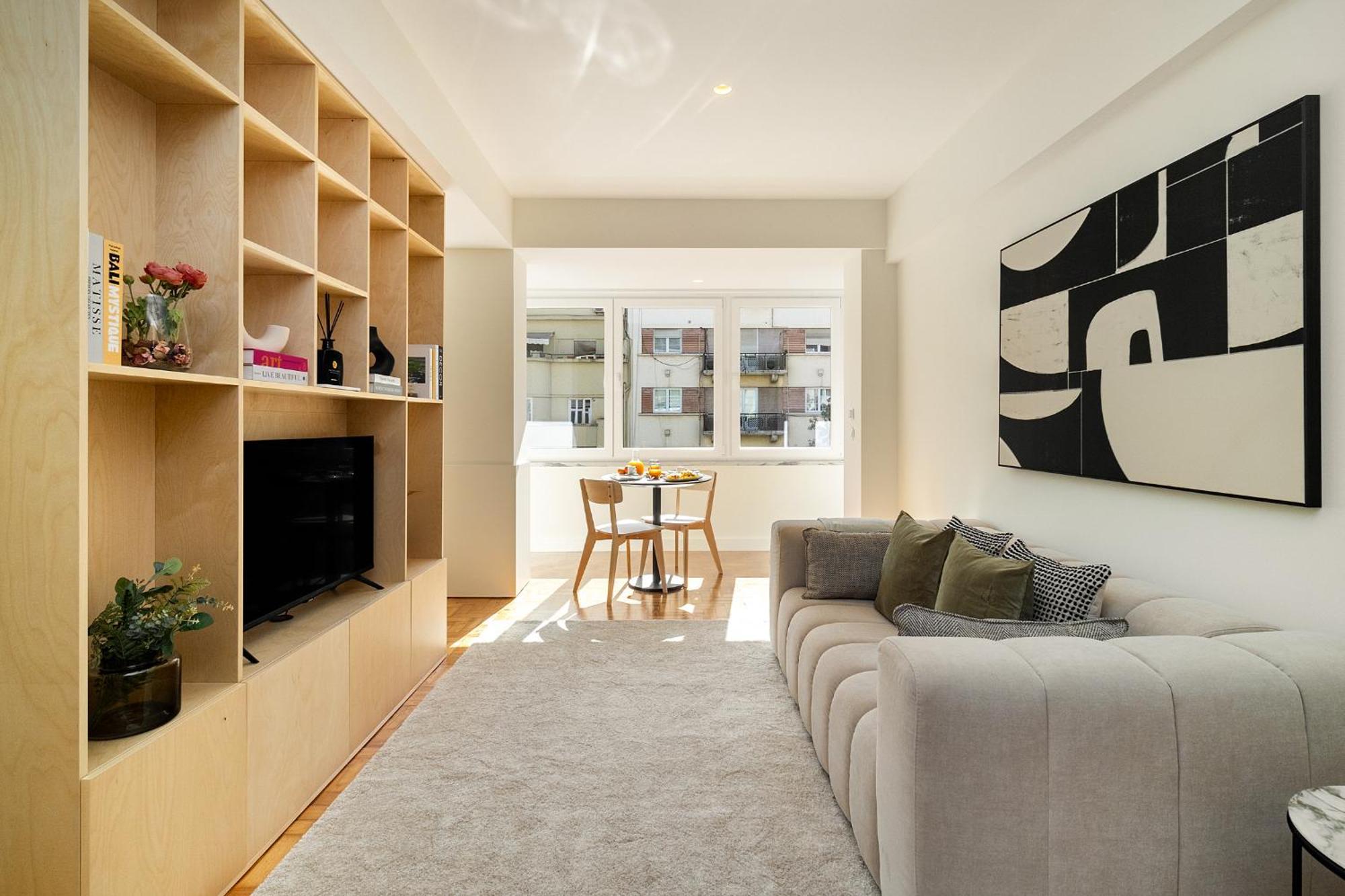Whome Modern & Elegant In Apartment *