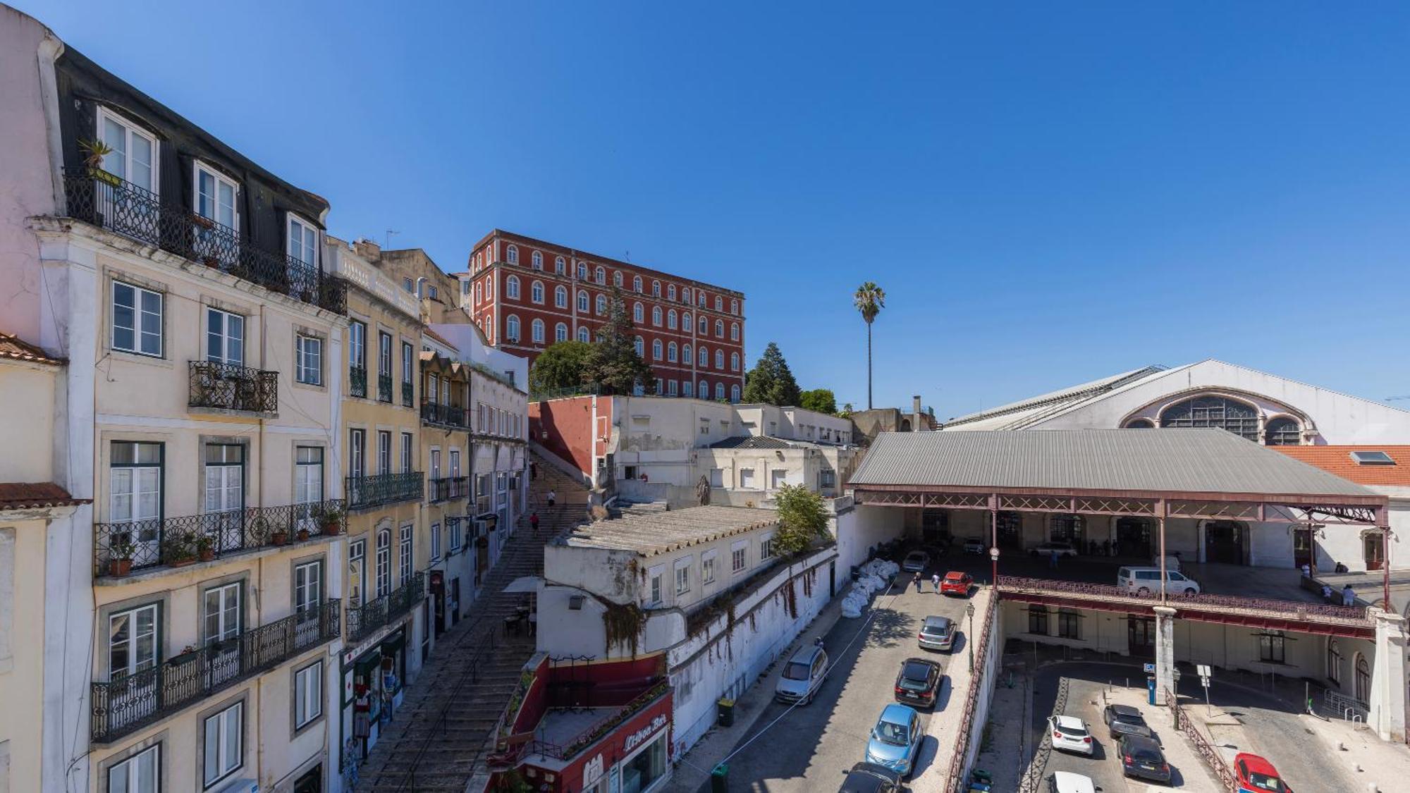 Apartment Carmo 43 *