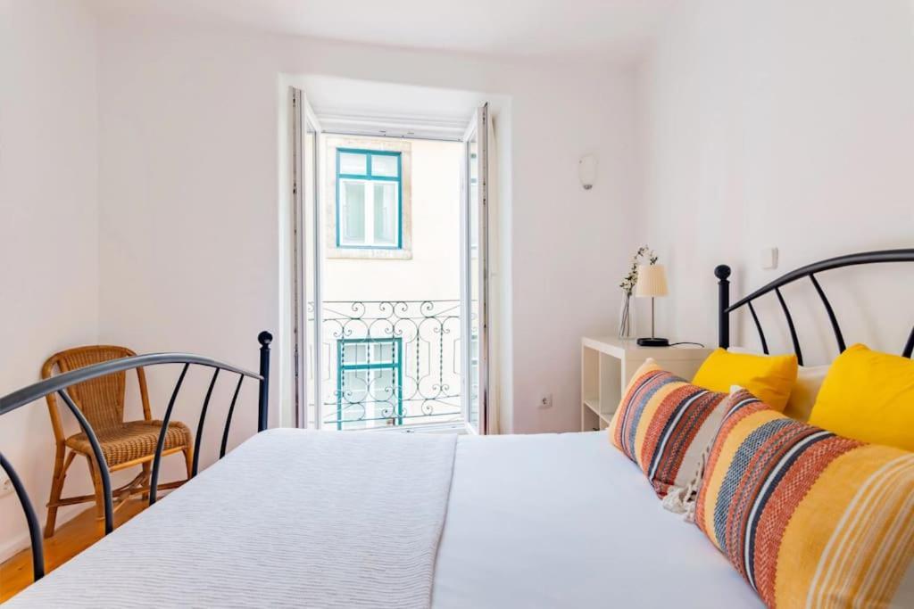 Apartment Duque 2br Flat At Historical Chiado Lisbon