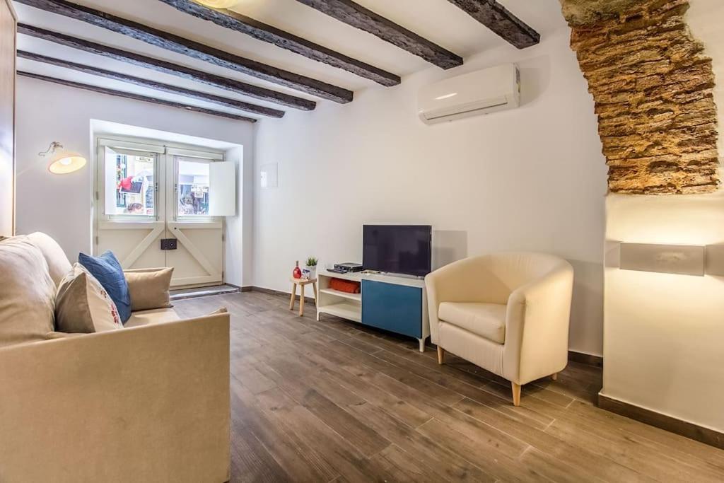 Alfama Guest