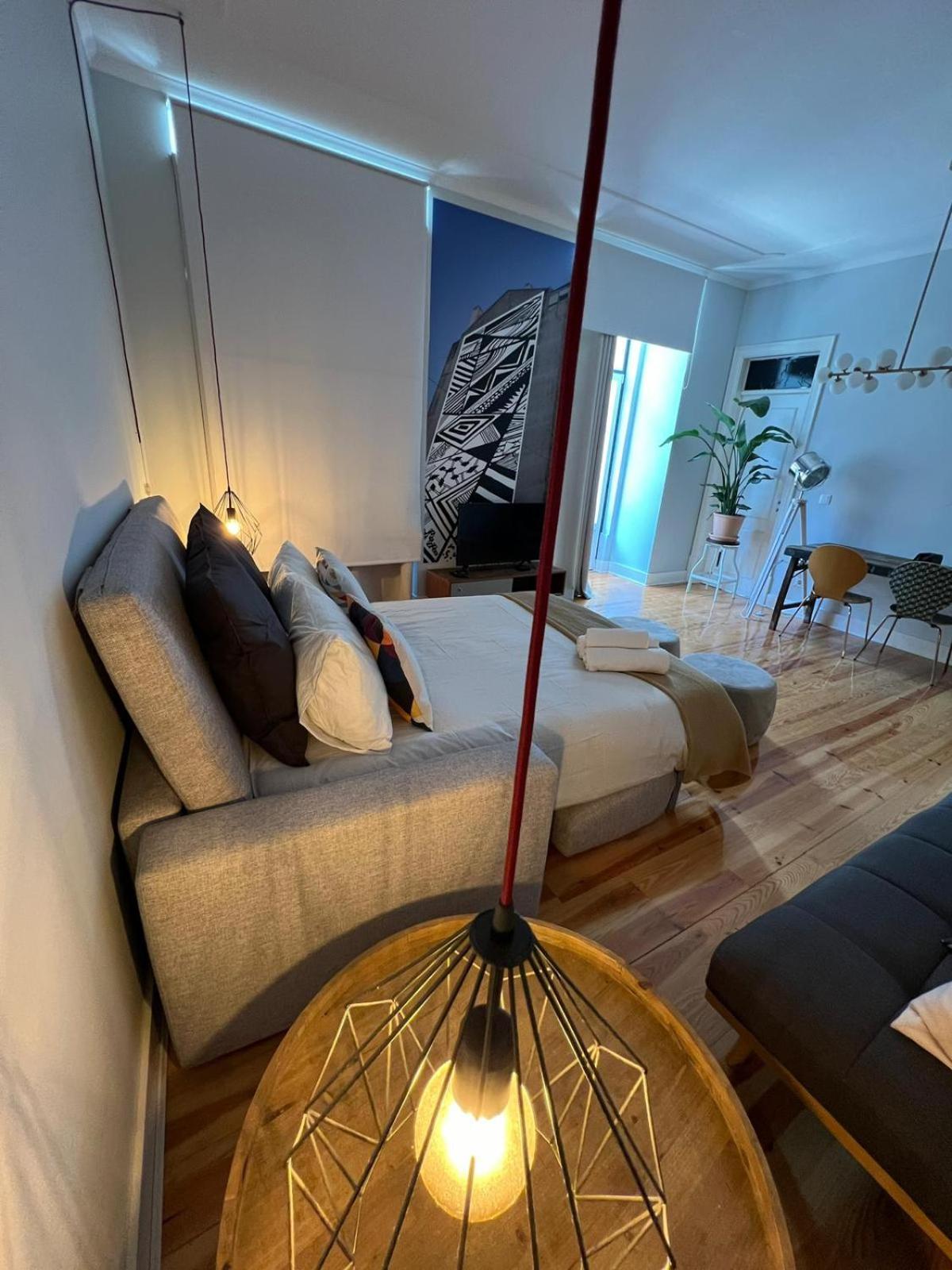 Quarto Grande Com Varanda, Wc Partilhado * Lisbon
