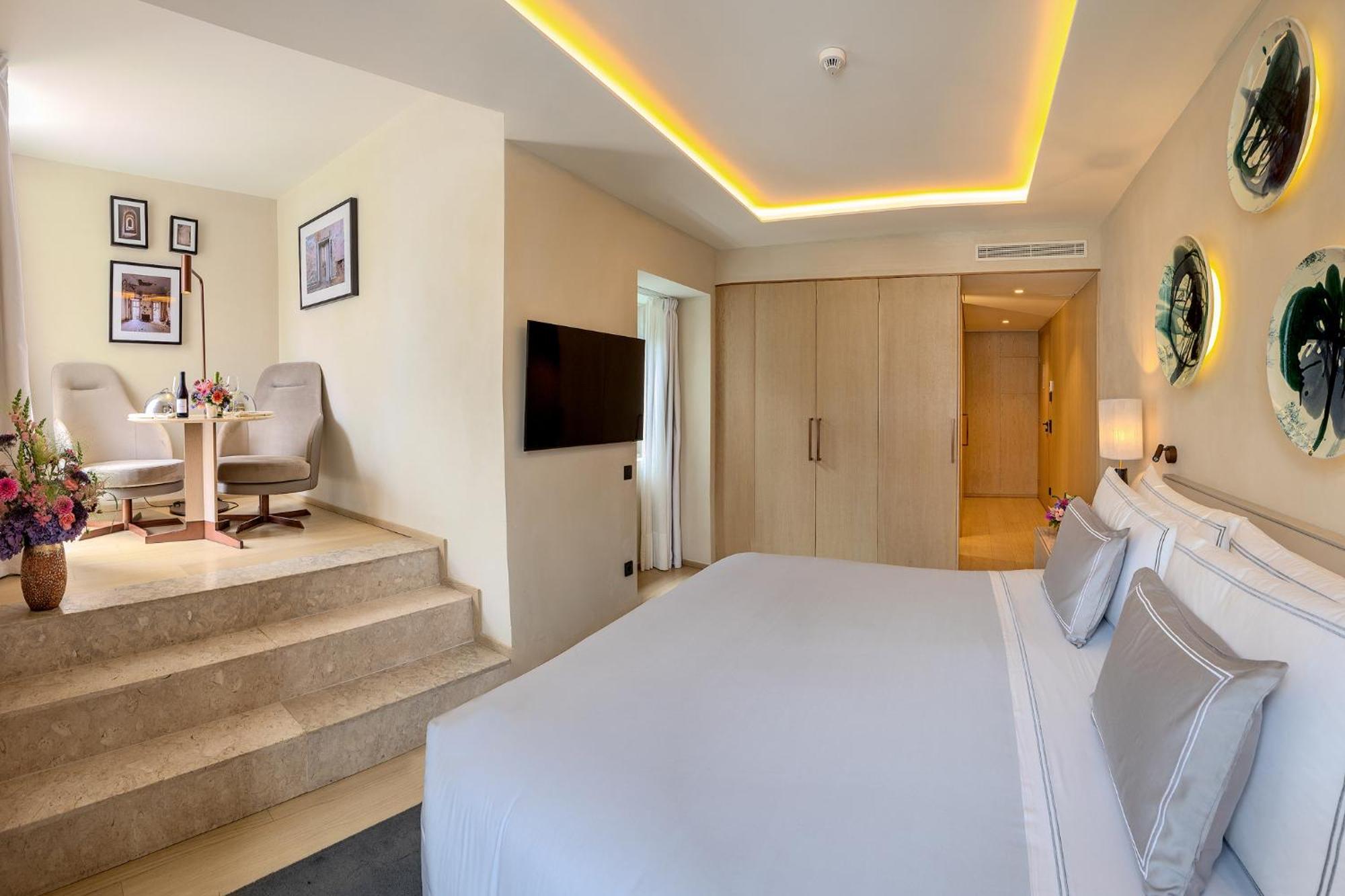 Hotel The One Palacio Da Anunciada 5*