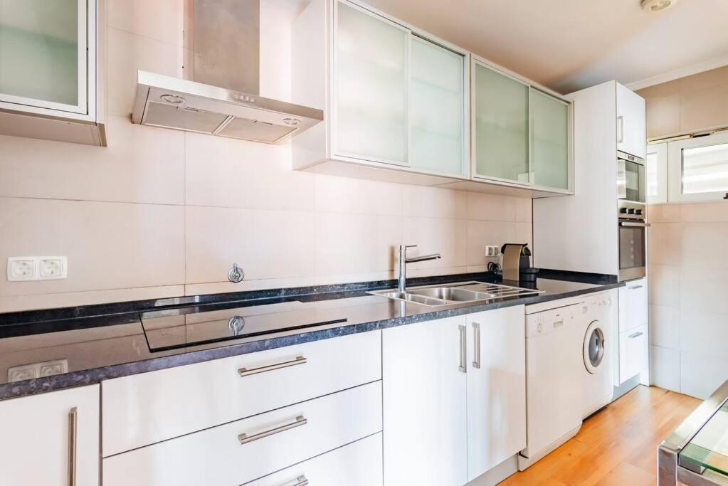 Apartment Lay Your At Avenida Da Liberdade Lisbon