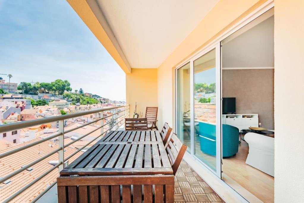 Lay Your At Avenida Da Liberdade Lisbon