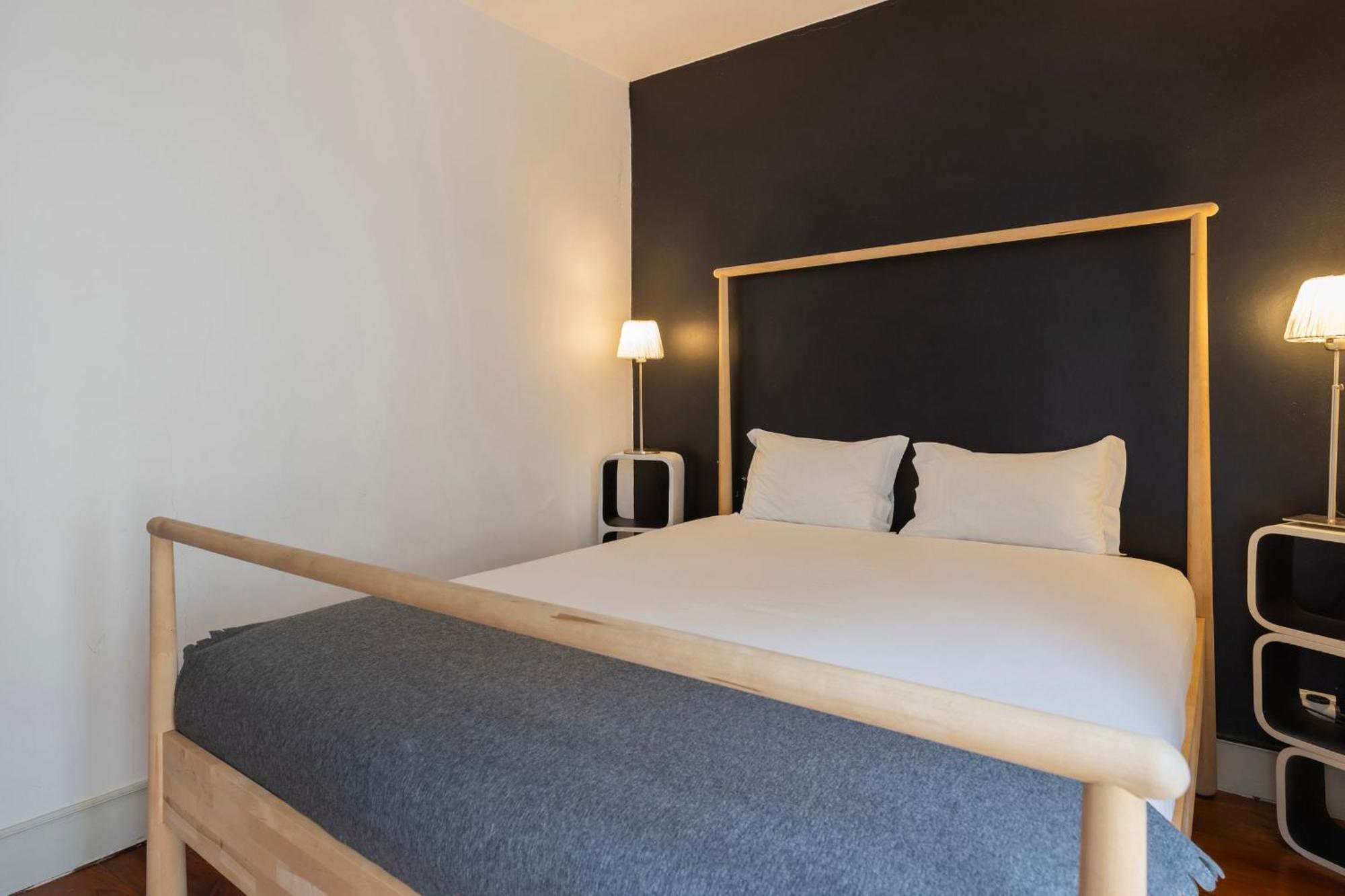 Chiado Center 1bdr Flat By Lovelystay Lisbon