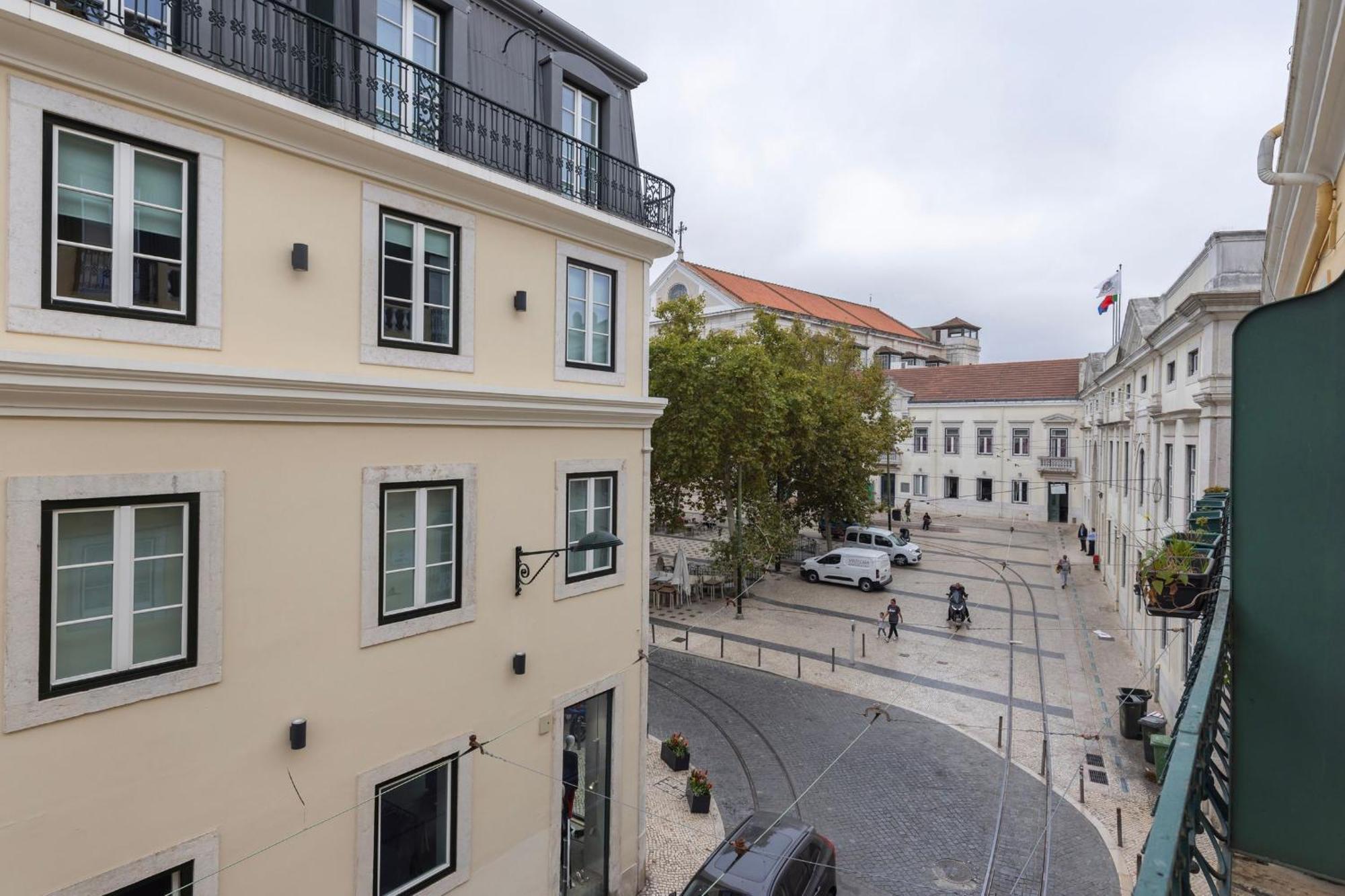 Chiado Center 1bdr Flat By Lovelystay