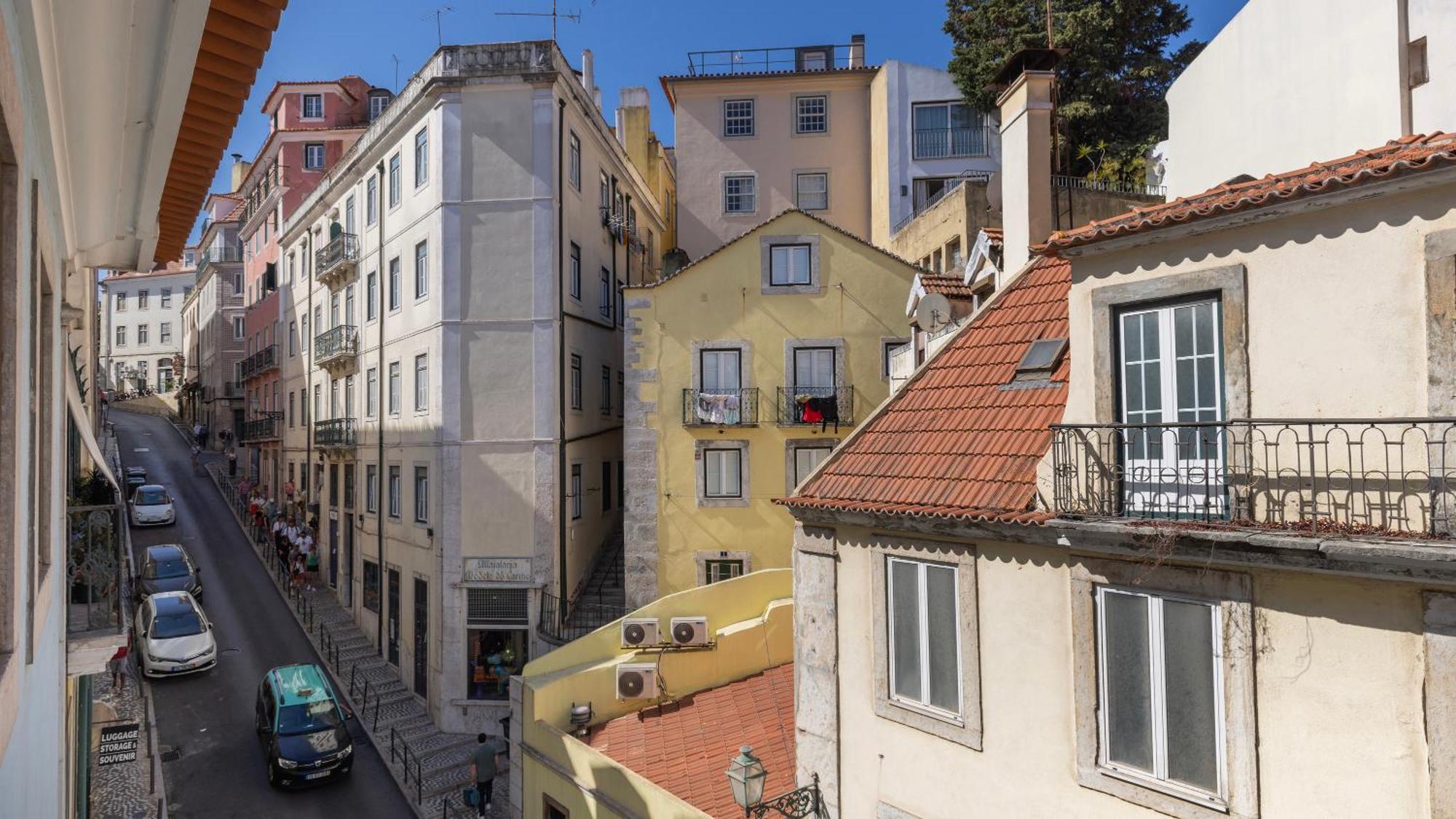 Apartment Carmo 43