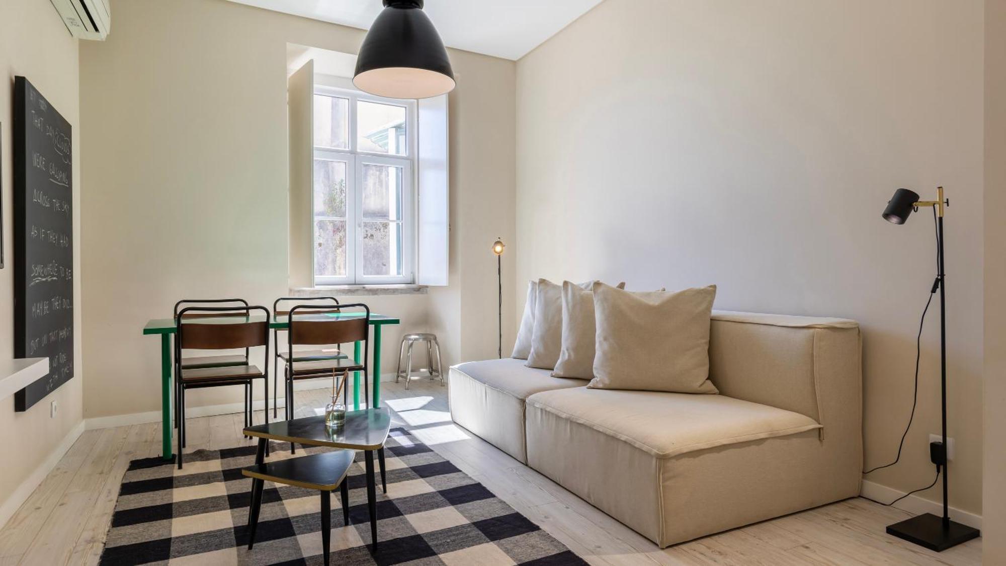 Apartment Carmo 43