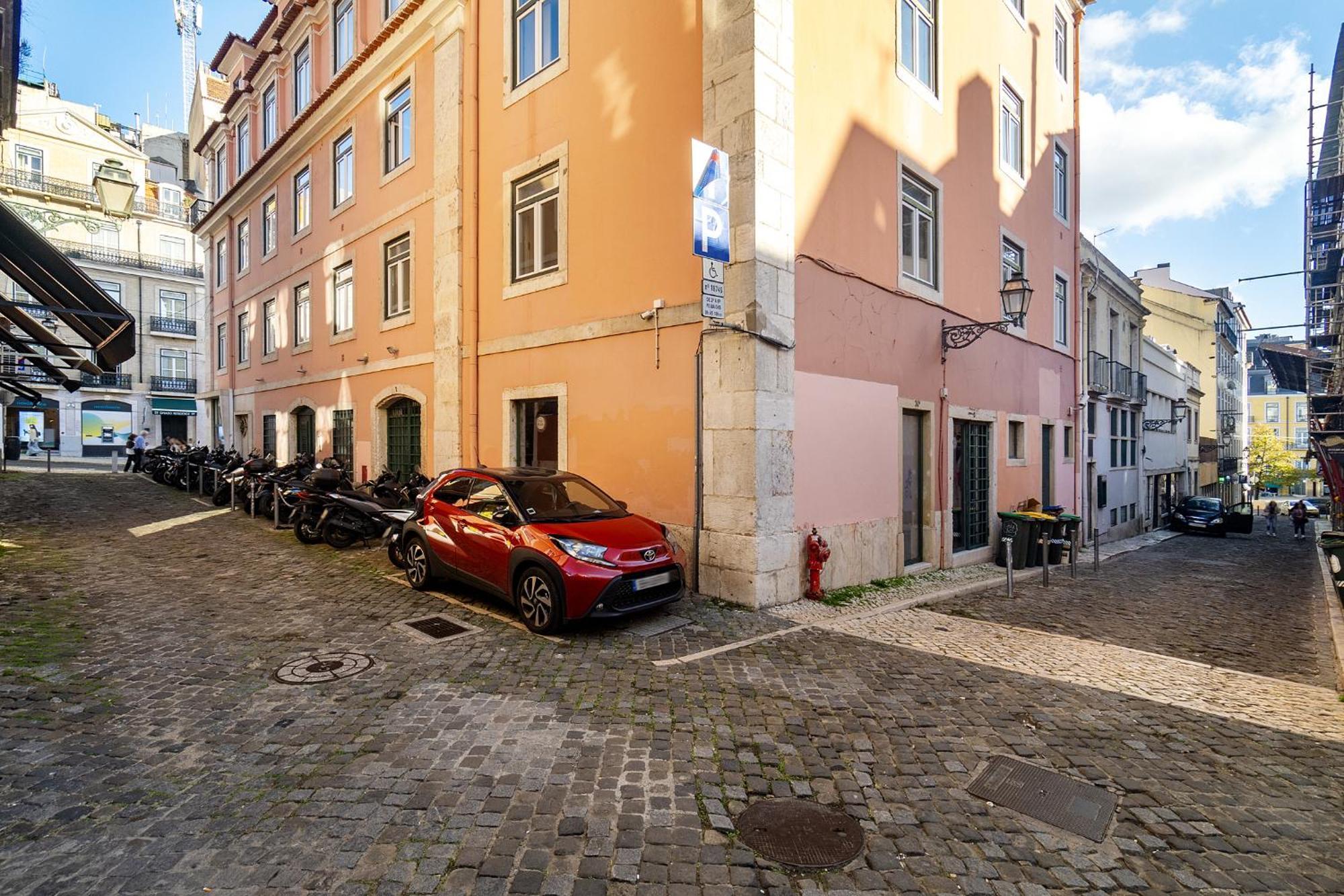 Whome Elegant Chiado Retreat Comfort In Lisbon's Heart Apartment