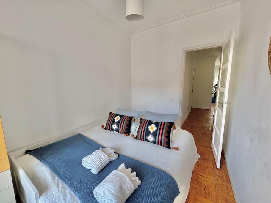 Apartment Viver - Em Campo De Ourique Lisbon