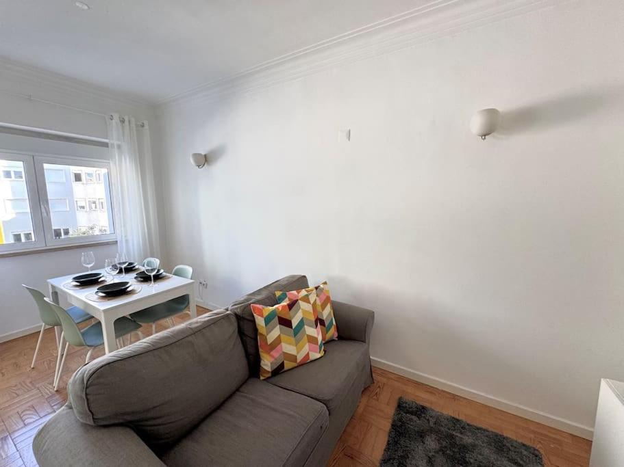 Apartment Viver - Em Campo De Ourique Lisbon