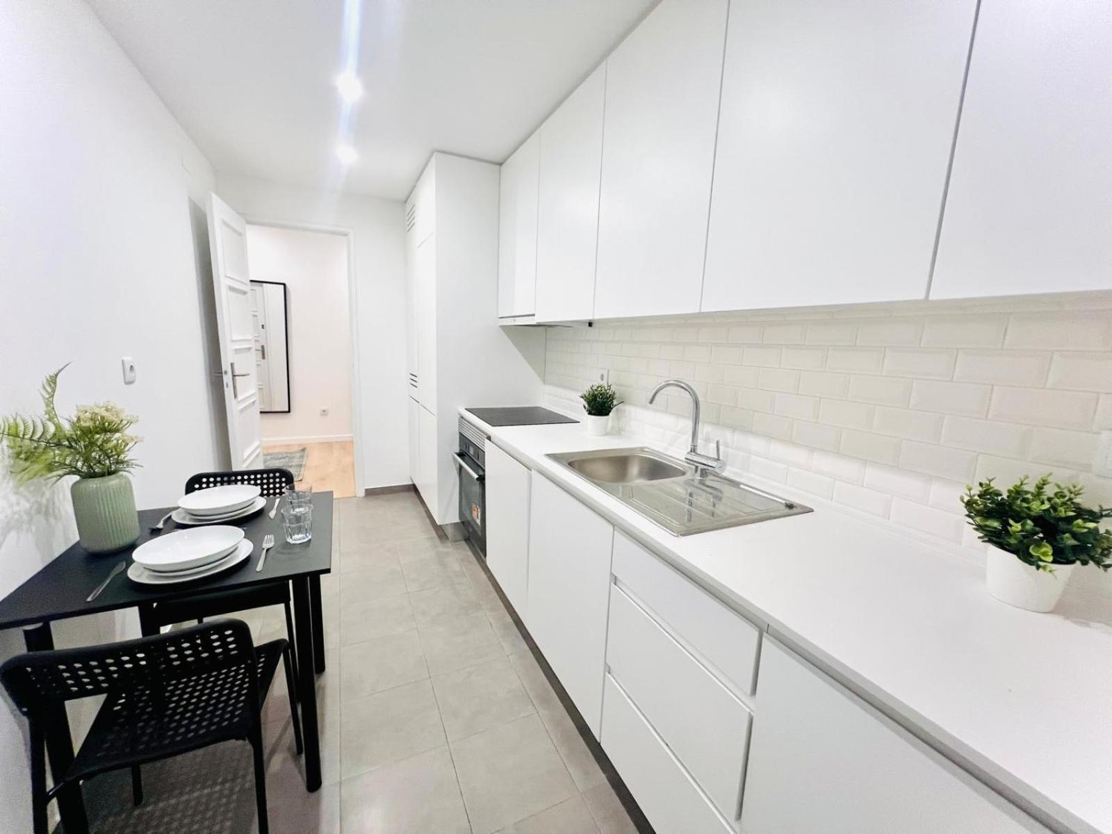 Guest house Center - Ideal For Tourists *