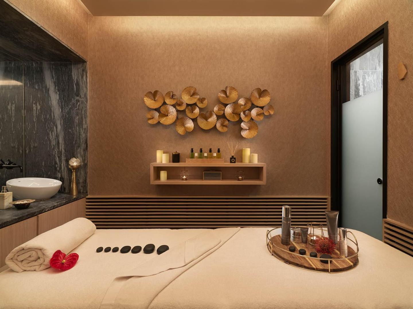 Hotel The One Palacio Da Anunciada 5*