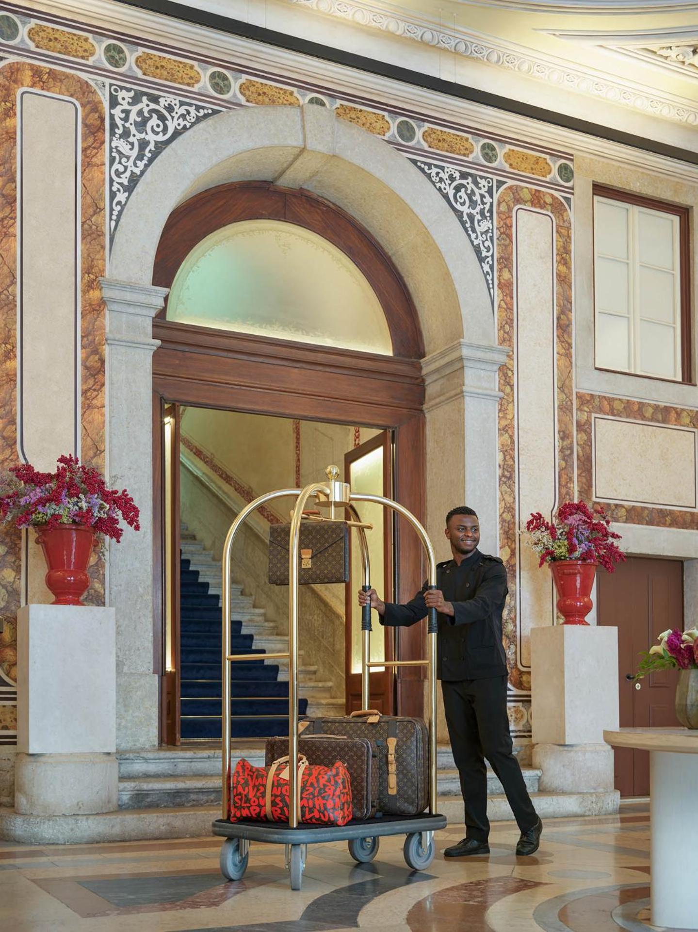 The One Palacio Da Anunciada 5*