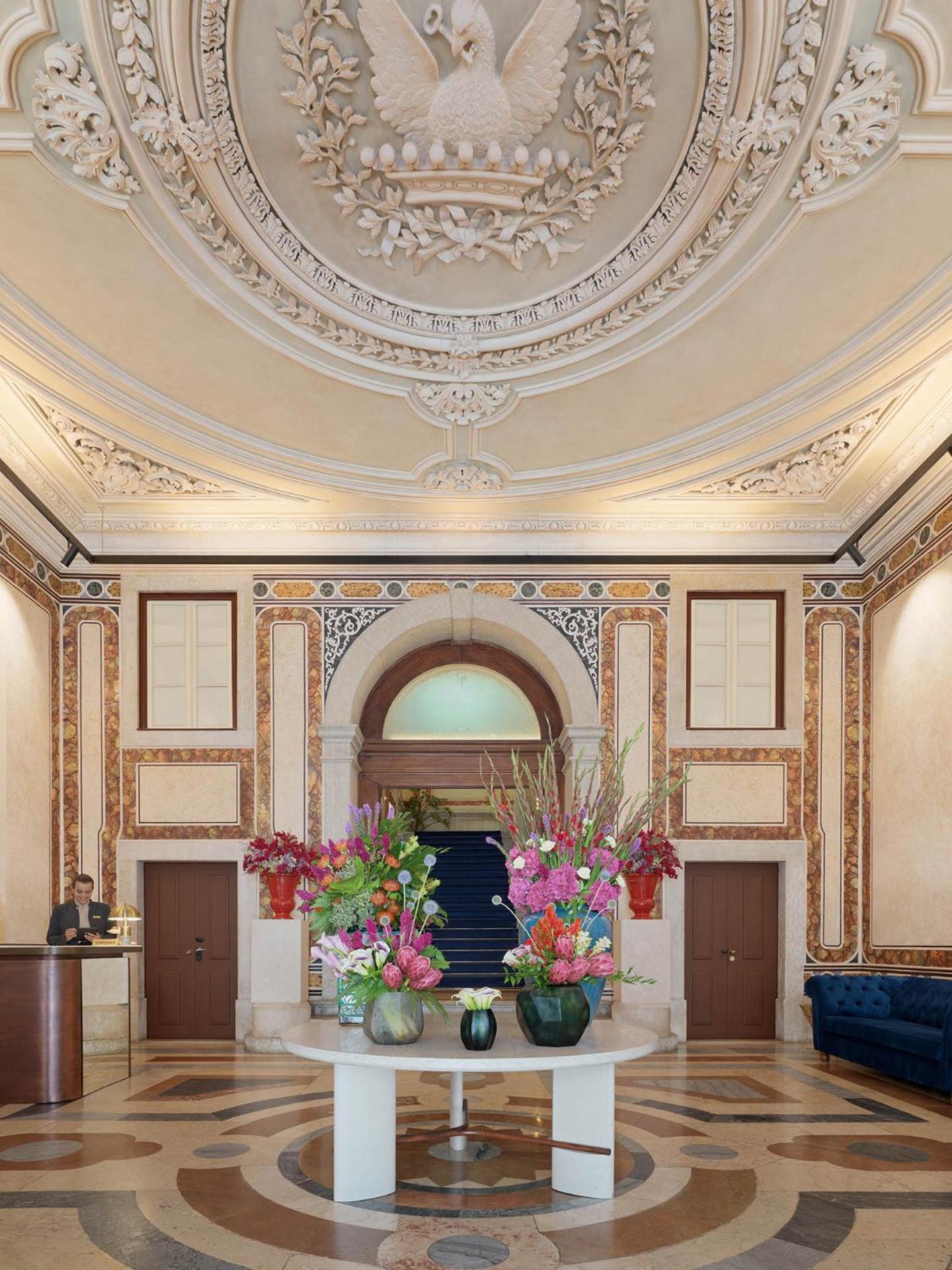 Hotel The One Palacio Da Anunciada 5*