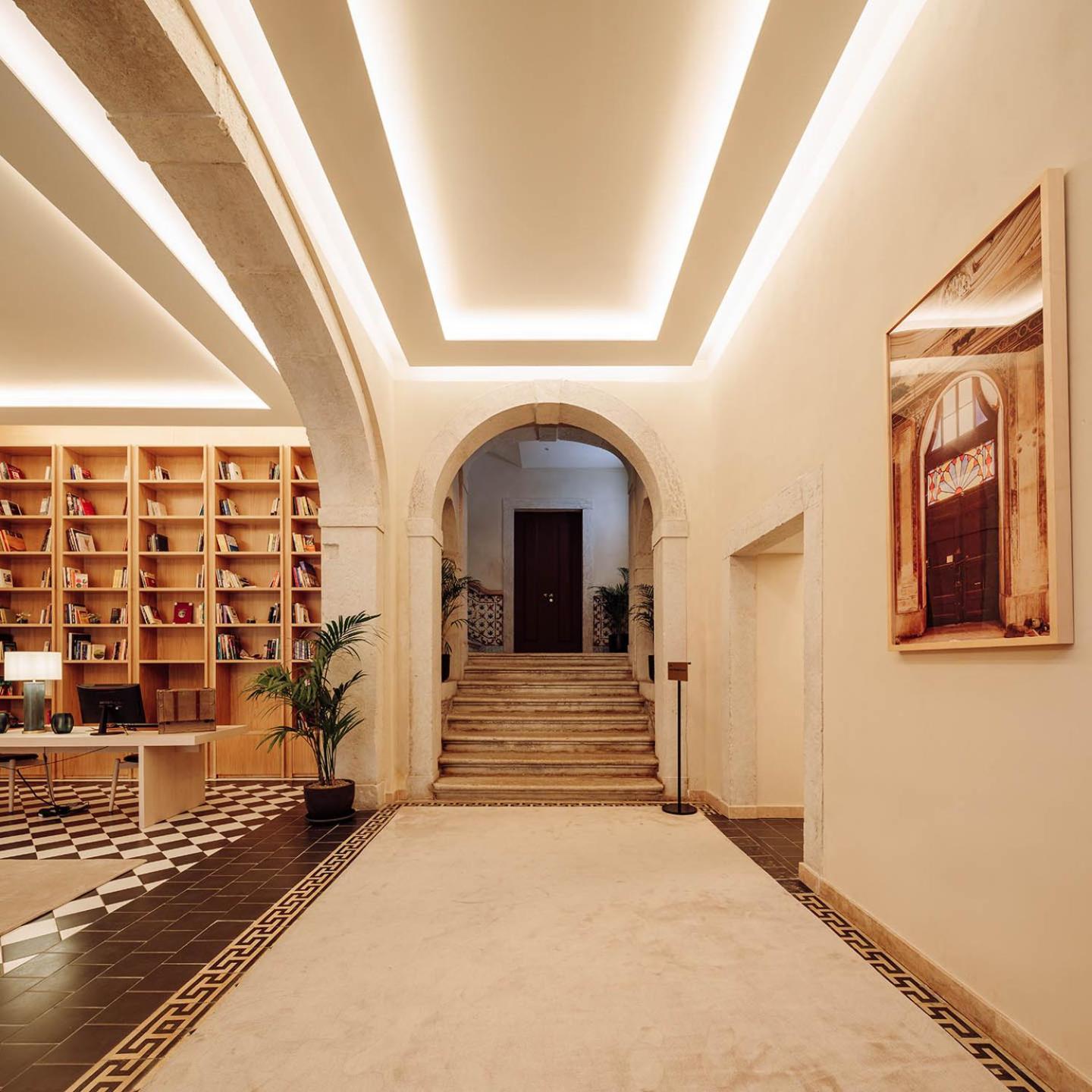 Hotel The One Palacio Da Anunciada 5*