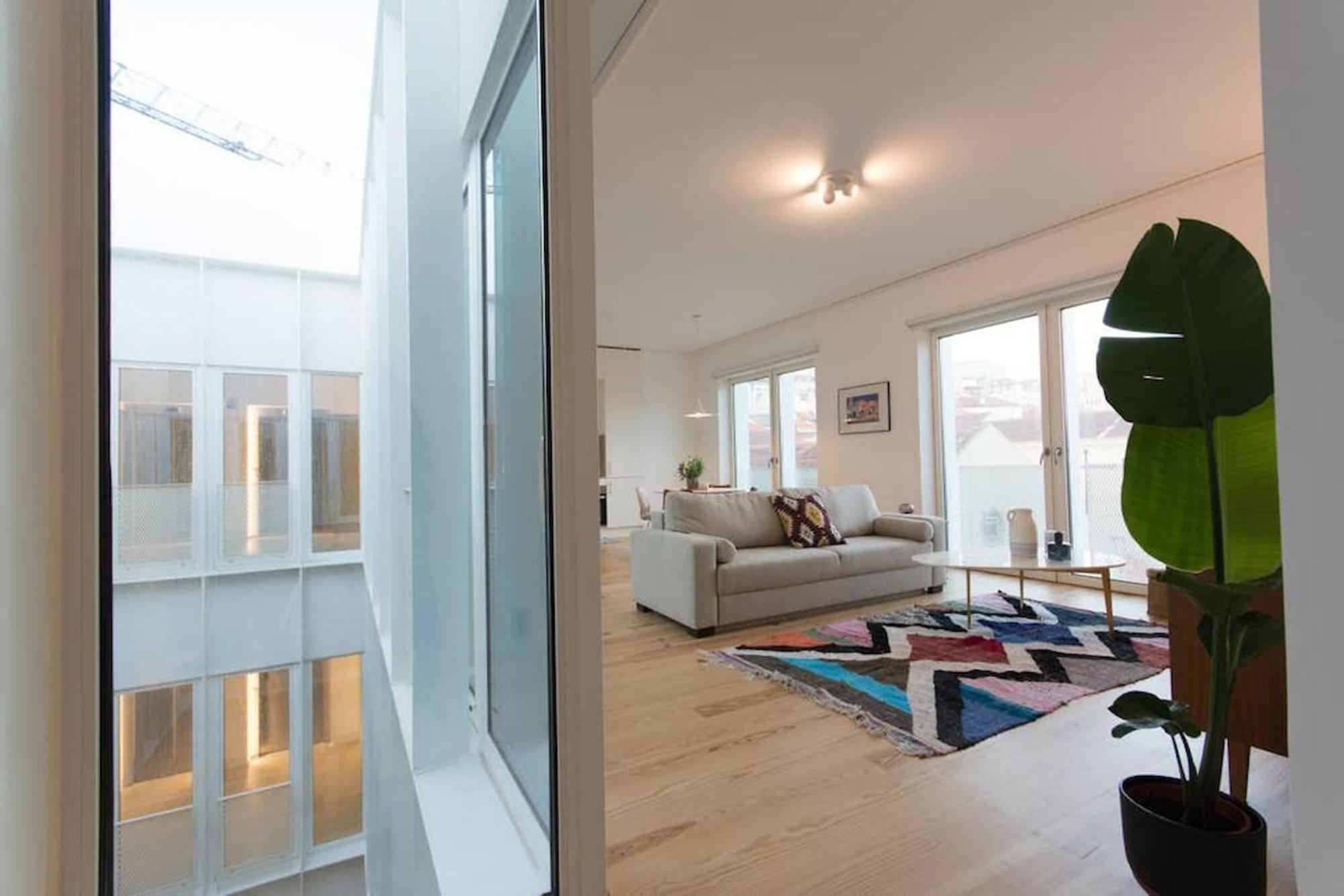 Wave Of Light In By Innkeeper Apartment
