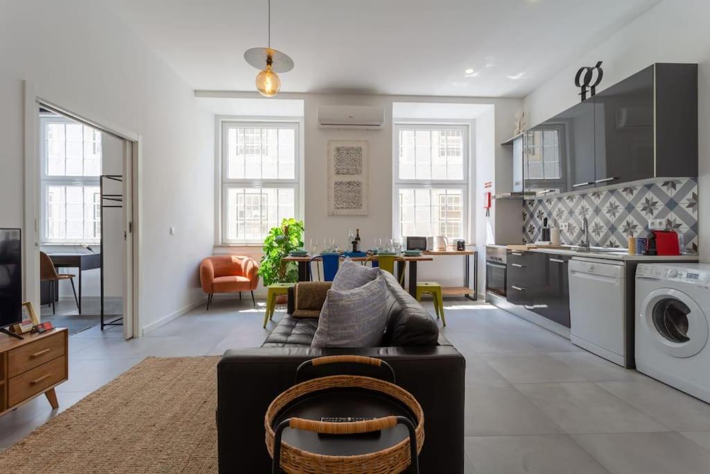Unique & Super Aircon & Lift Apartment Lisbon