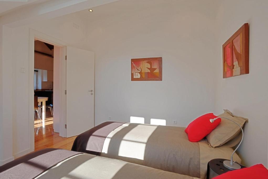 Alfama 2 - Attic With View *