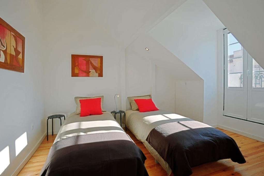 Alfama 2 - Attic With View Lisbon