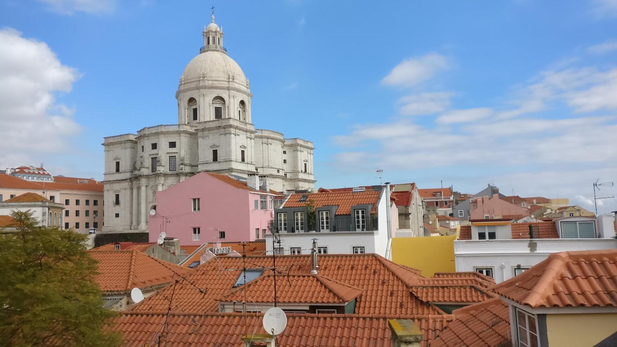 Alfama 2 - Attic With View Apartment *
