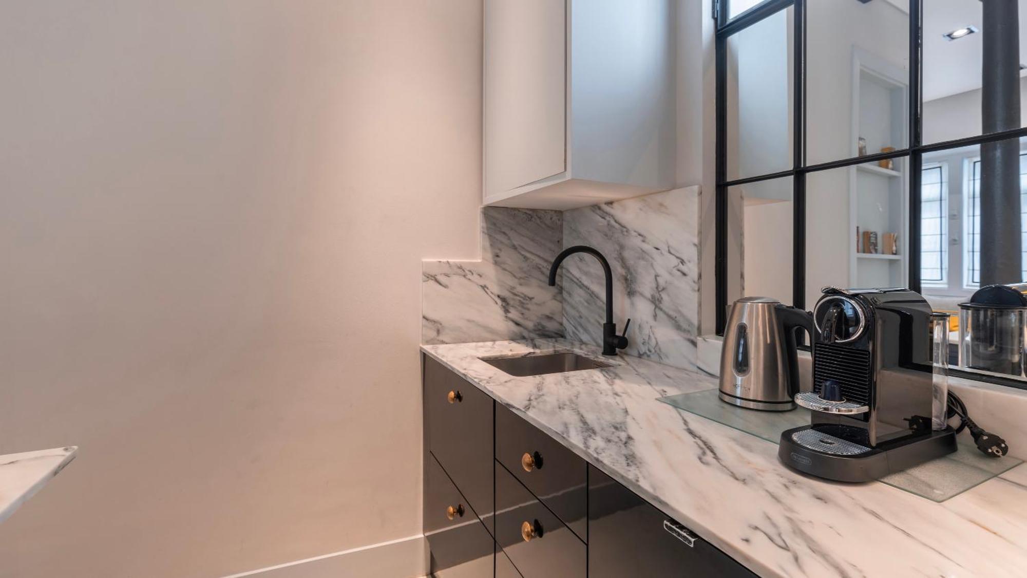 Apartment Elegant In Bairro Alto By Lovelystay