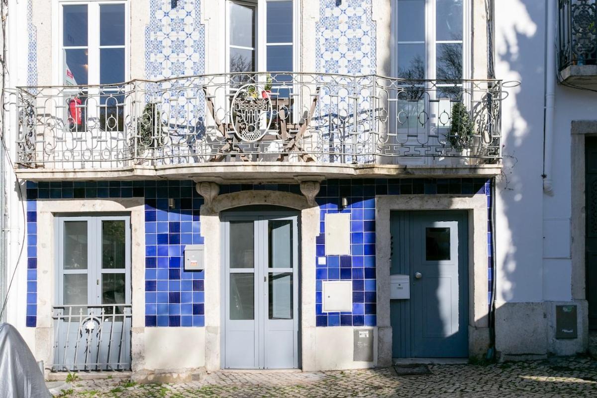 Apartment Cozy Flat With Bright Balcony Trendiest Neighborhood! *