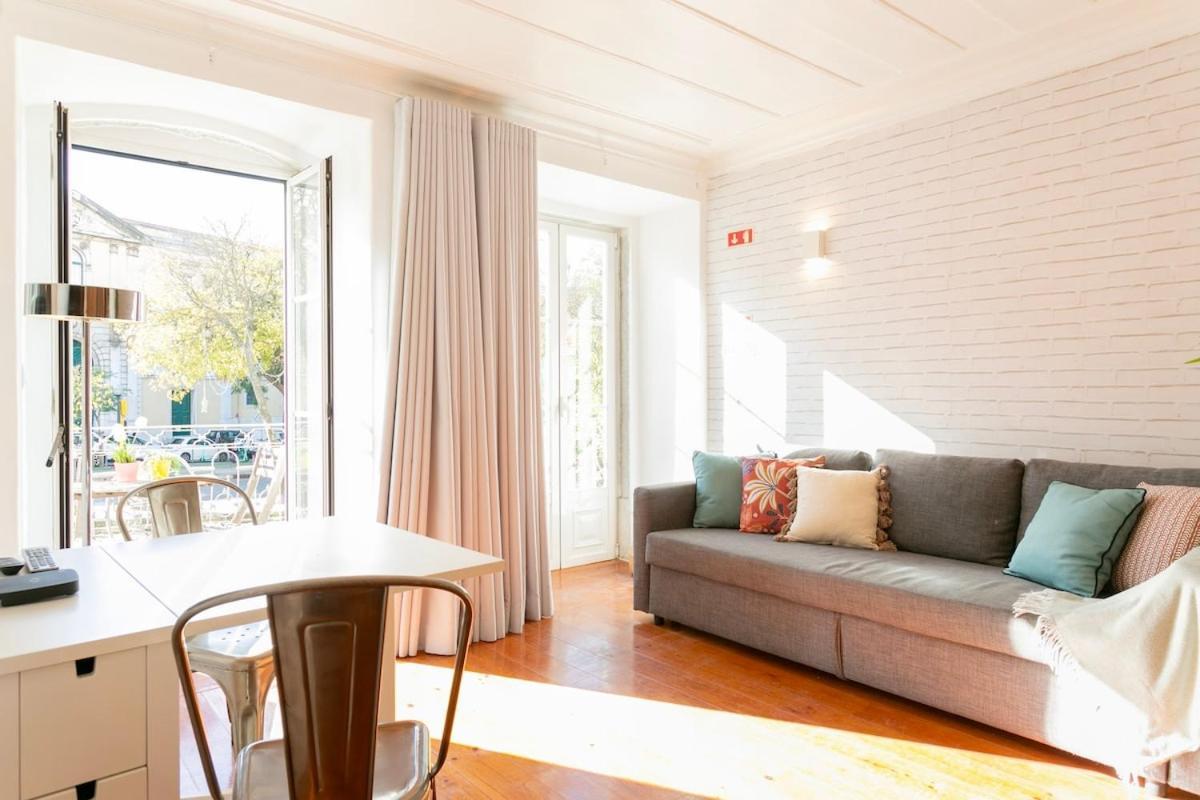 Cozy Flat With Bright Balcony Trendiest Neighborhood! Apartment *