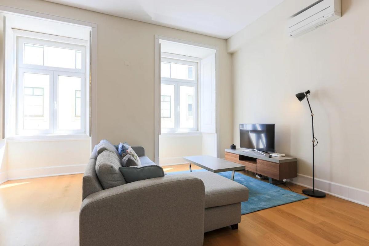 Vibrant Heart Of The 2br Lisbon